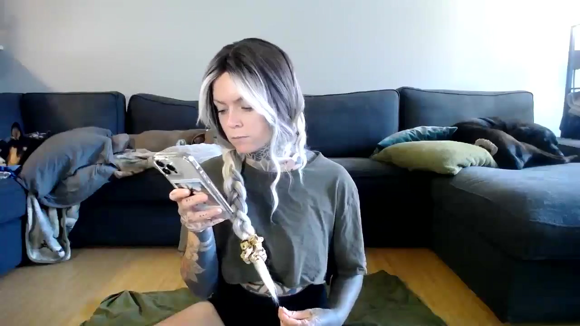 Gallery image thumbnail from ViVerdure's myfreecams stream on, 06/27/2024, 19:03 image 5 of 20
