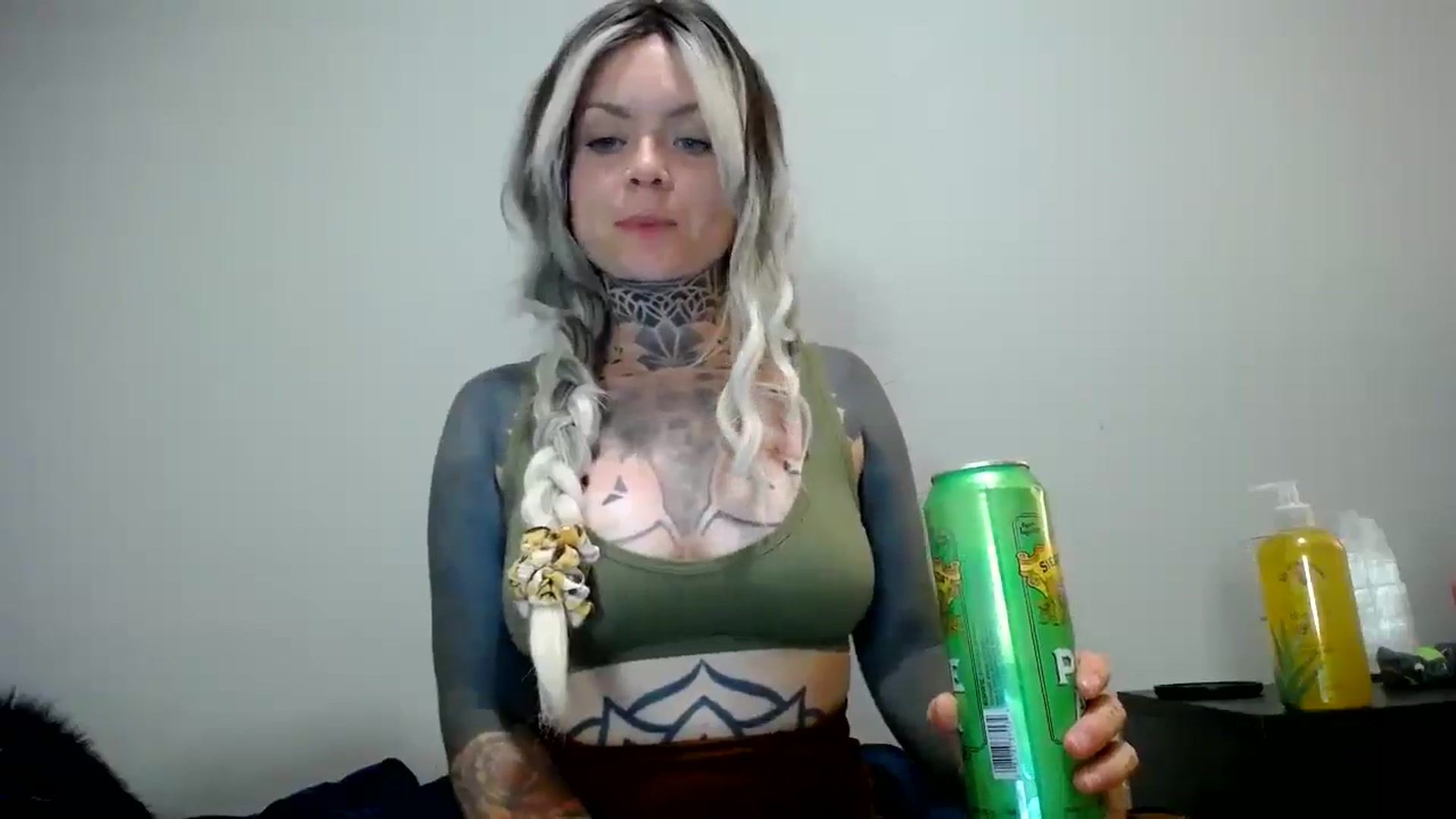 Gallery image thumbnail from ViVerdure's myfreecams stream on, 06/28/2024, 05:49 image 16 of 20