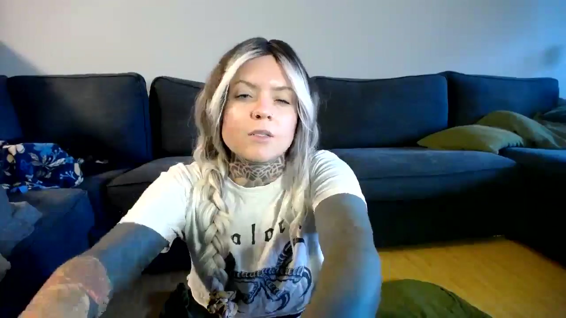 Gallery image thumbnail from ViVerdure's myfreecams stream on, 06/30/2024, 05:03 image 4 of 20