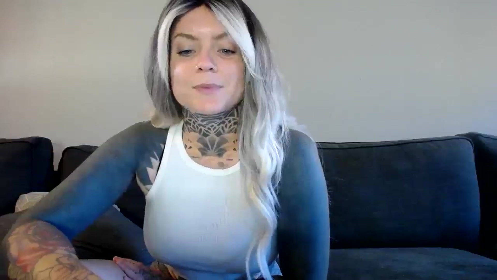 Gallery image thumbnail from ViVerdure's myfreecams stream on, 07/12/2024, 17:08 image 8 of 20