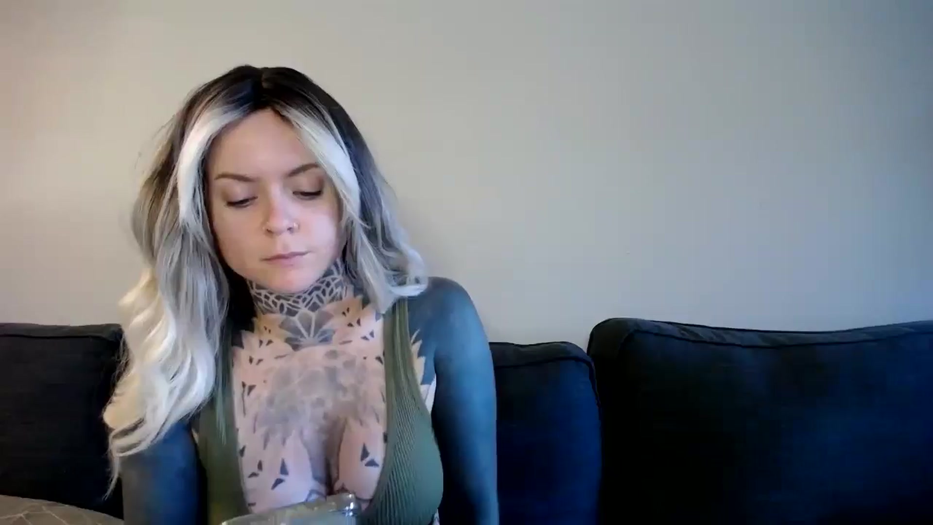 Gallery image thumbnail from ViVerdure's myfreecams stream on, 07/31/2024, 19:03 image 3 of 20