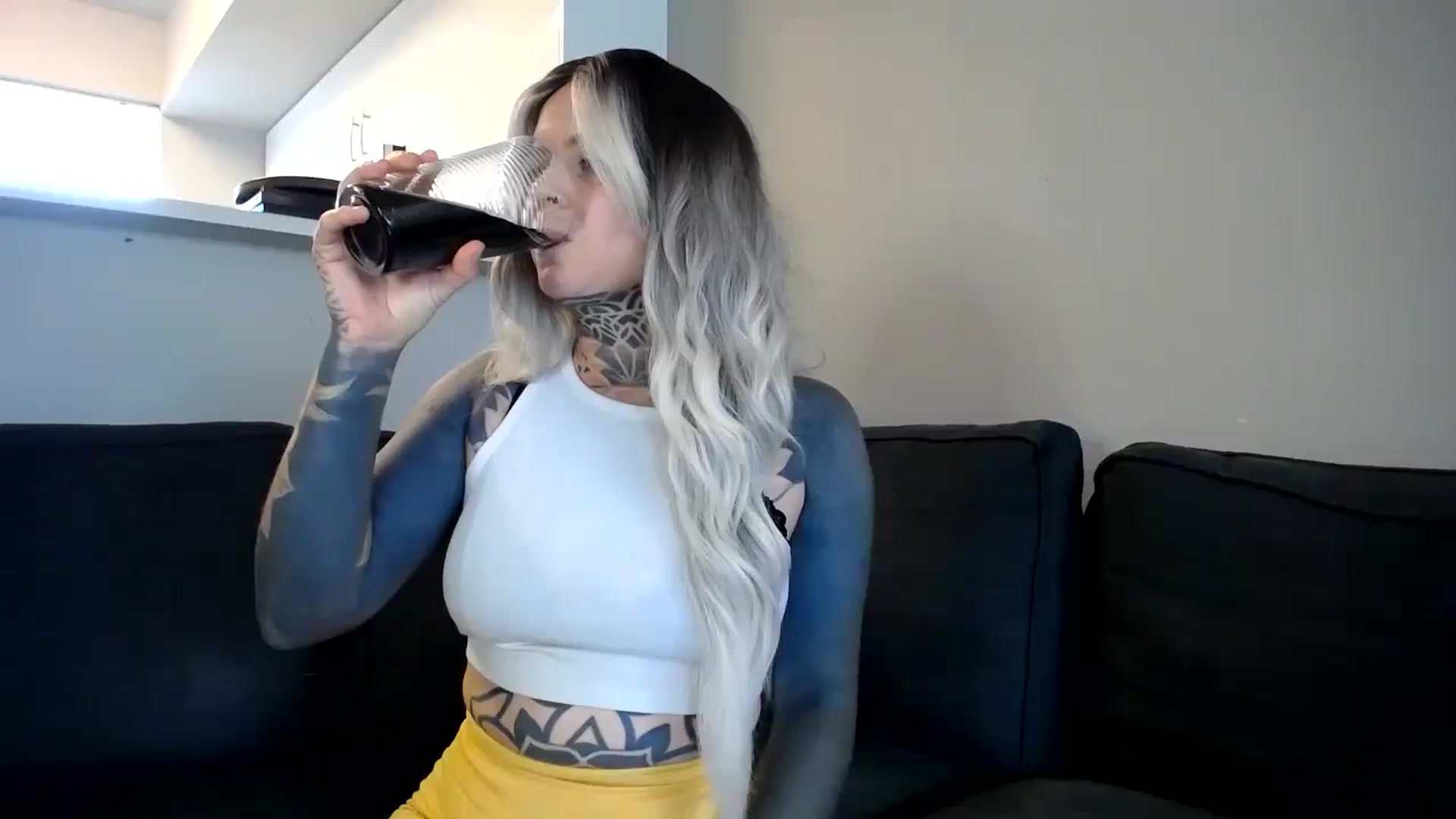 Gallery image thumbnail from ViVerdure's myfreecams stream on, 08/13/2024, 19:03 image 2 of 20