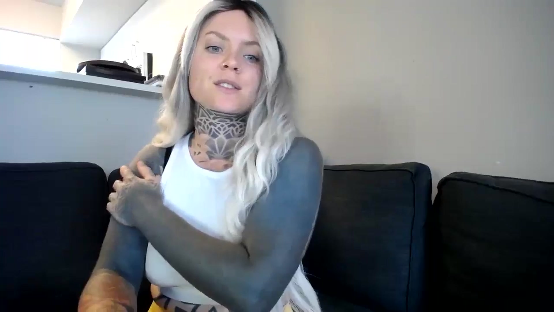 Gallery image thumbnail from ViVerdure's myfreecams stream on, 08/13/2024, 19:03 image 10 of 20