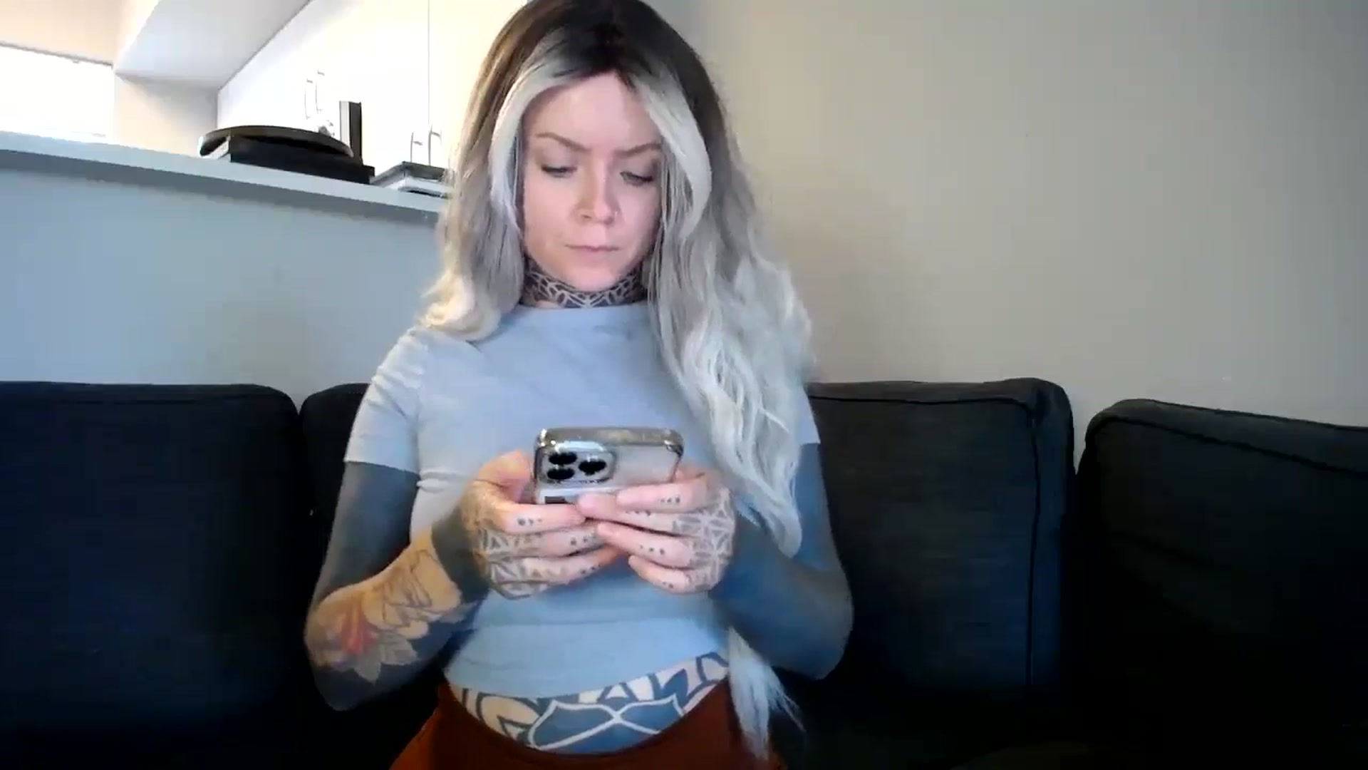 Gallery image thumbnail from ViVerdure's myfreecams stream on, 08/15/2024, 17:00 image 15 of 20