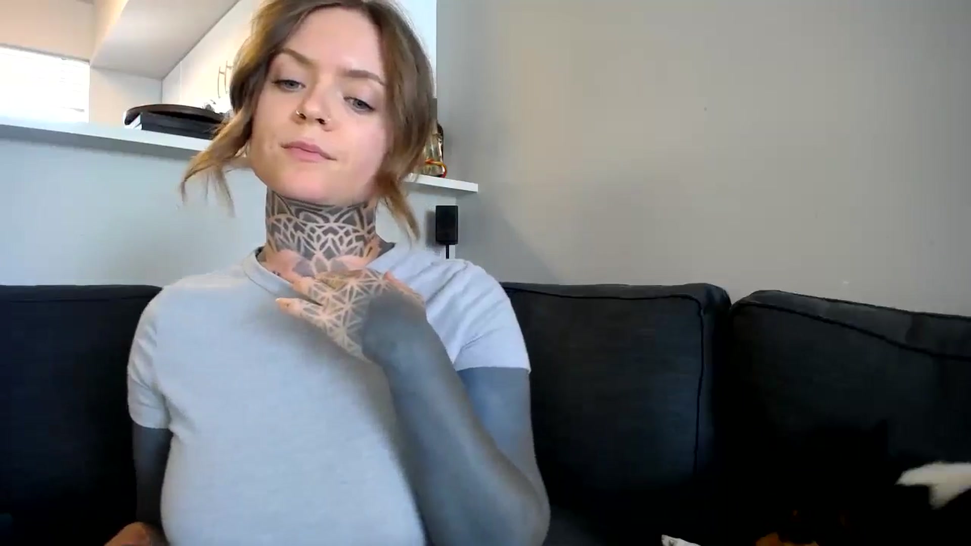 Gallery image thumbnail from ViVerdure's myfreecams stream on, 08/18/2024, 19:03 image 15 of 20