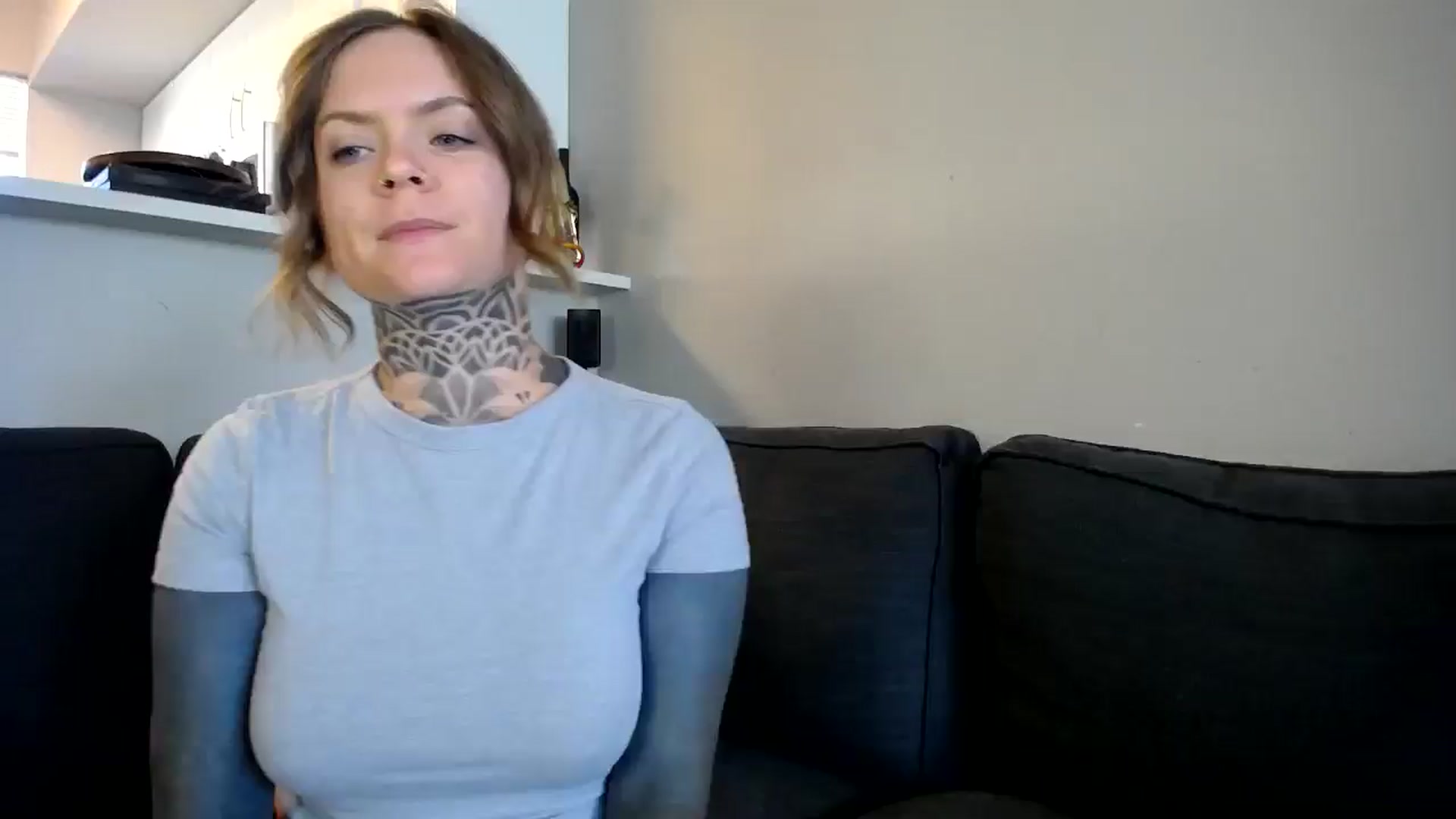 Gallery image thumbnail from ViVerdure's myfreecams stream on, 08/18/2024, 19:03 image 1 of 20