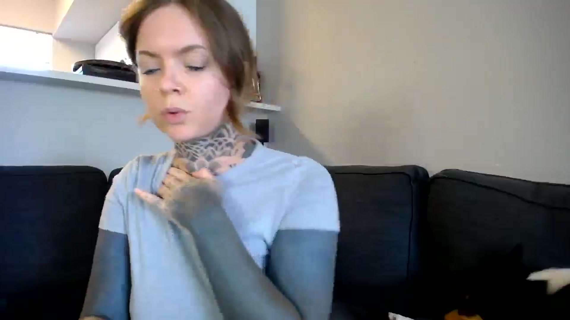 Gallery image thumbnail from ViVerdure's myfreecams stream on, 08/18/2024, 19:03 image 14 of 20