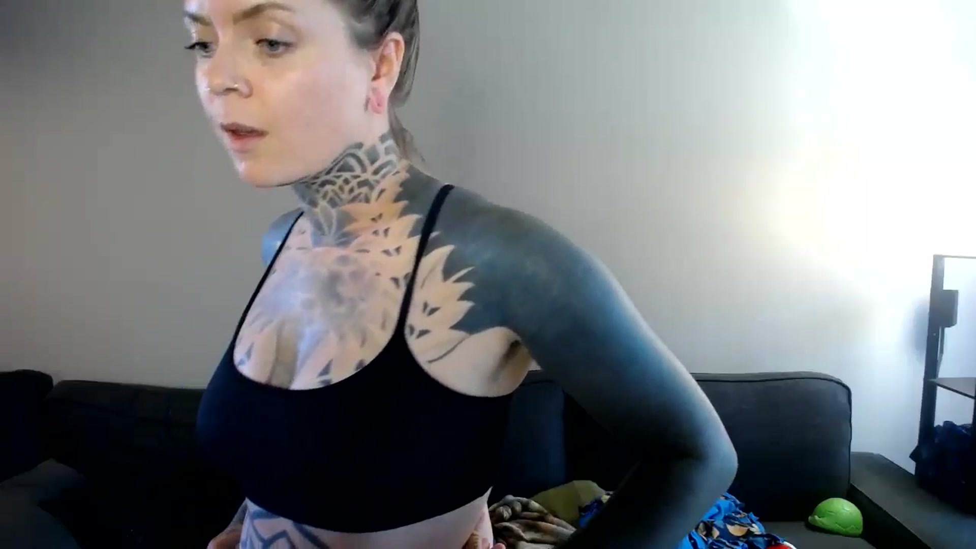 Gallery image thumbnail from ViVerdure's myfreecams stream on, 09/21/2024, 24:08 image 3 of 20