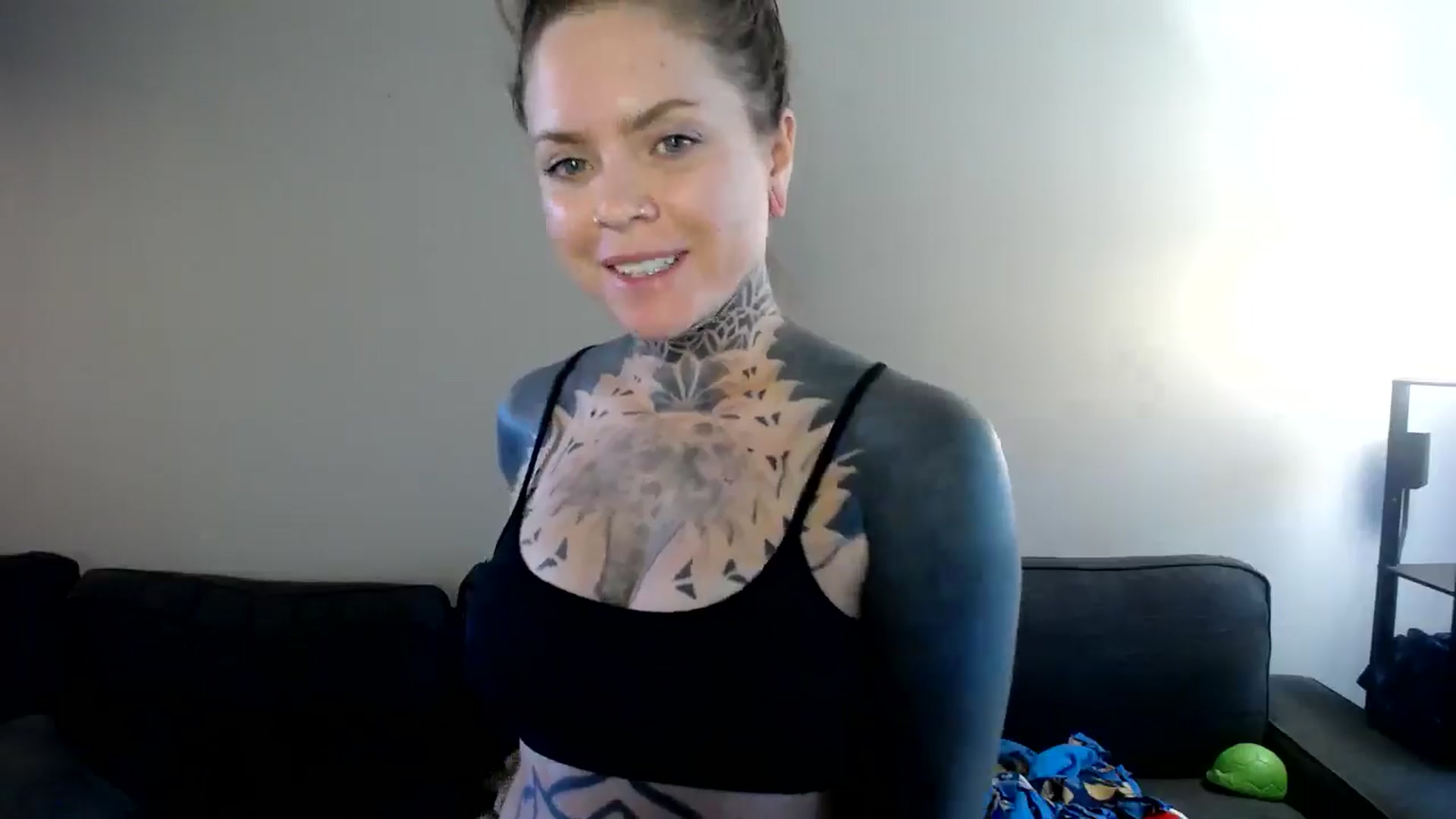 Gallery image thumbnail from ViVerdure's myfreecams stream on, 09/21/2024, 24:08 image 12 of 20