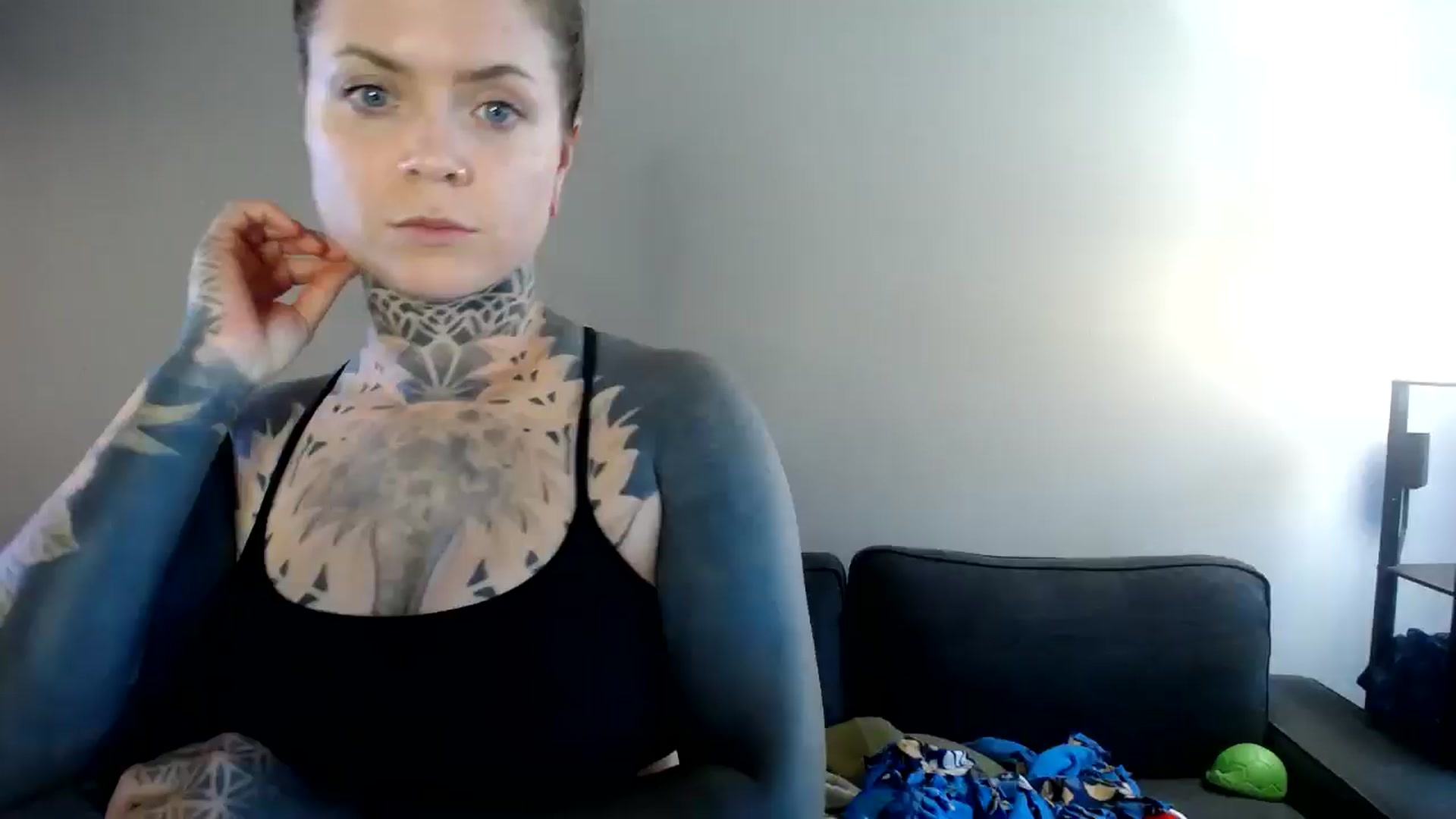 Gallery image thumbnail from ViVerdure's myfreecams stream on, 09/21/2024, 24:08 image 7 of 20