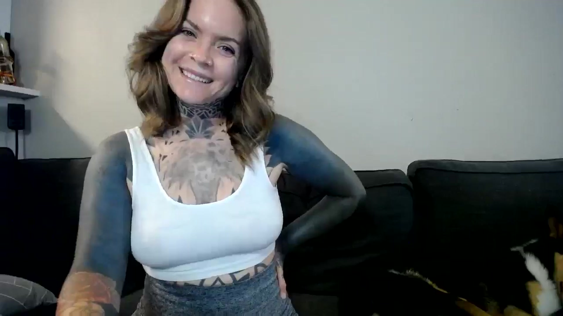 Gallery image thumbnail from ViVerdure's myfreecams stream on, 09/24/2024, 02:34 image 6 of 20