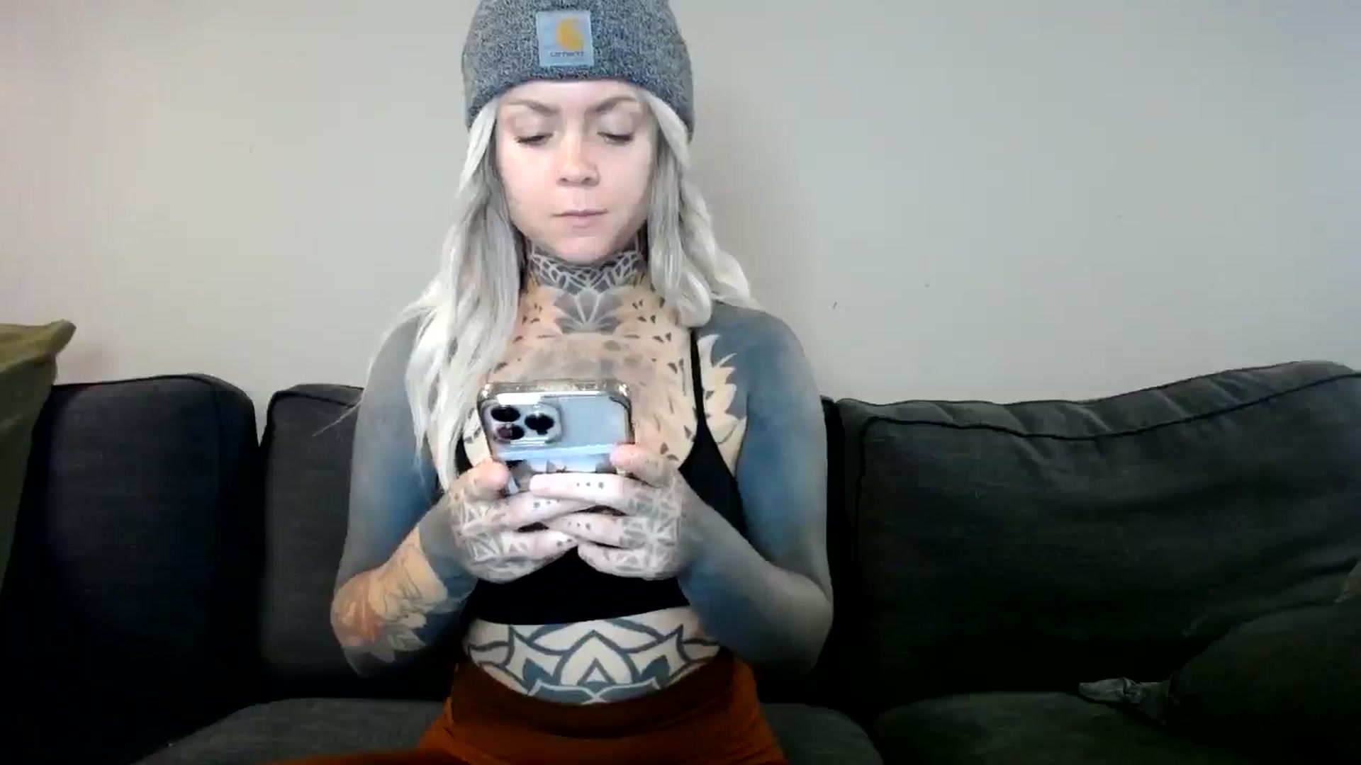 Gallery image thumbnail from ViVerdure's myfreecams stream on, 09/25/2024, 15:06 image 3 of 20