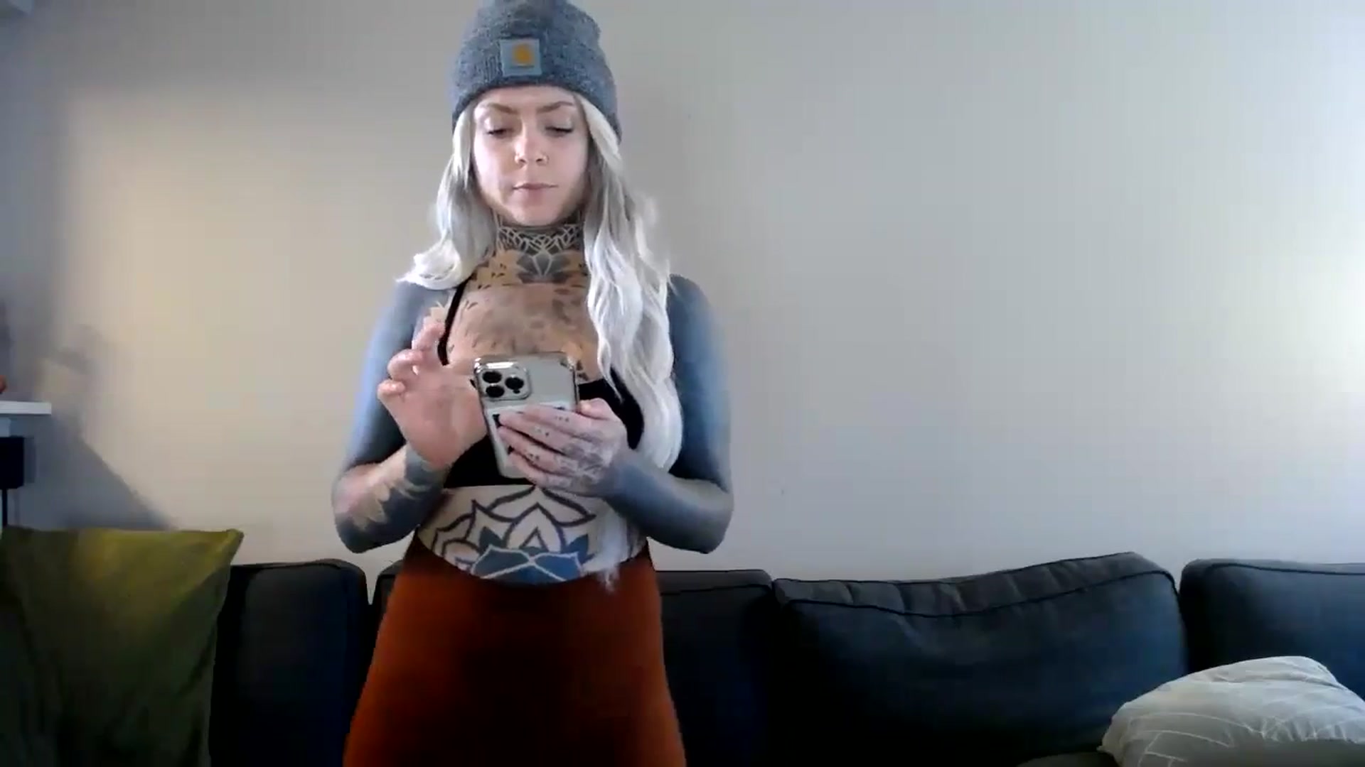Gallery image thumbnail from ViVerdure's myfreecams stream on, 09/25/2024, 16:29 image 16 of 20