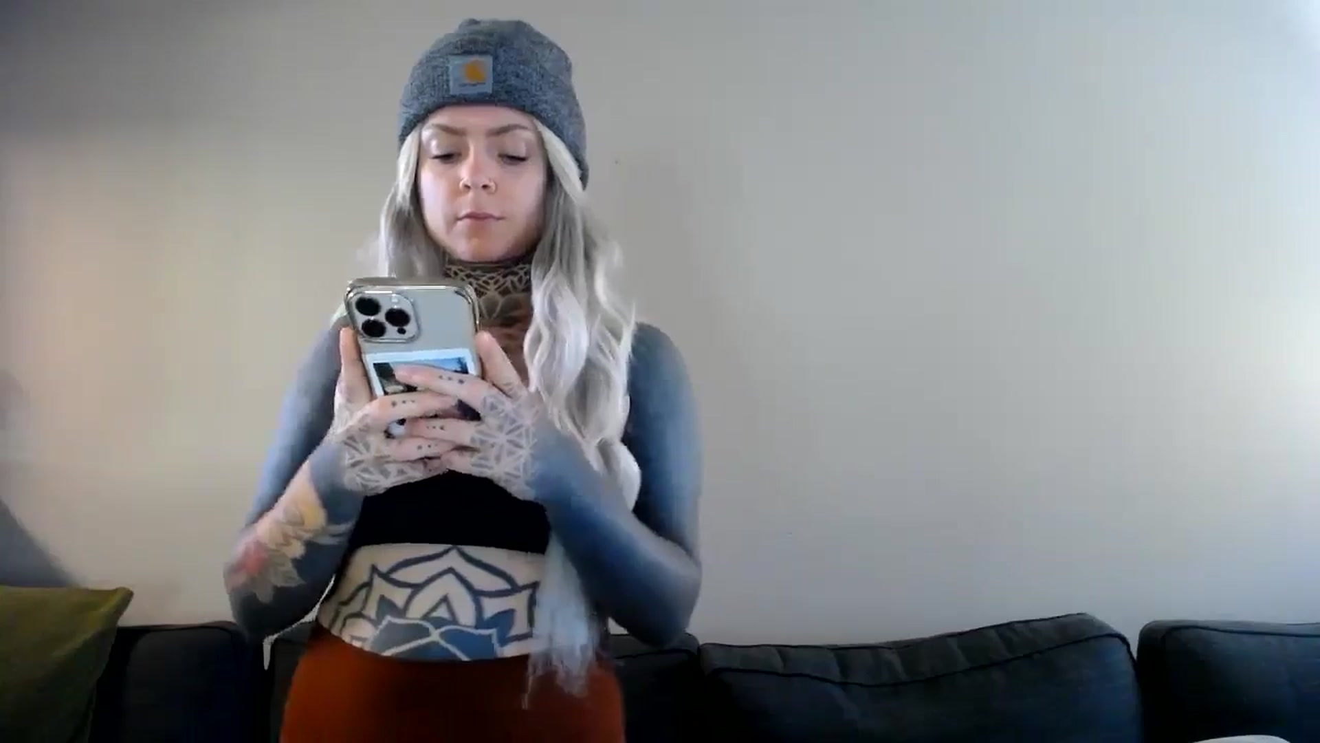 Gallery image thumbnail from ViVerdure's myfreecams stream on, 09/25/2024, 16:29 image 6 of 20
