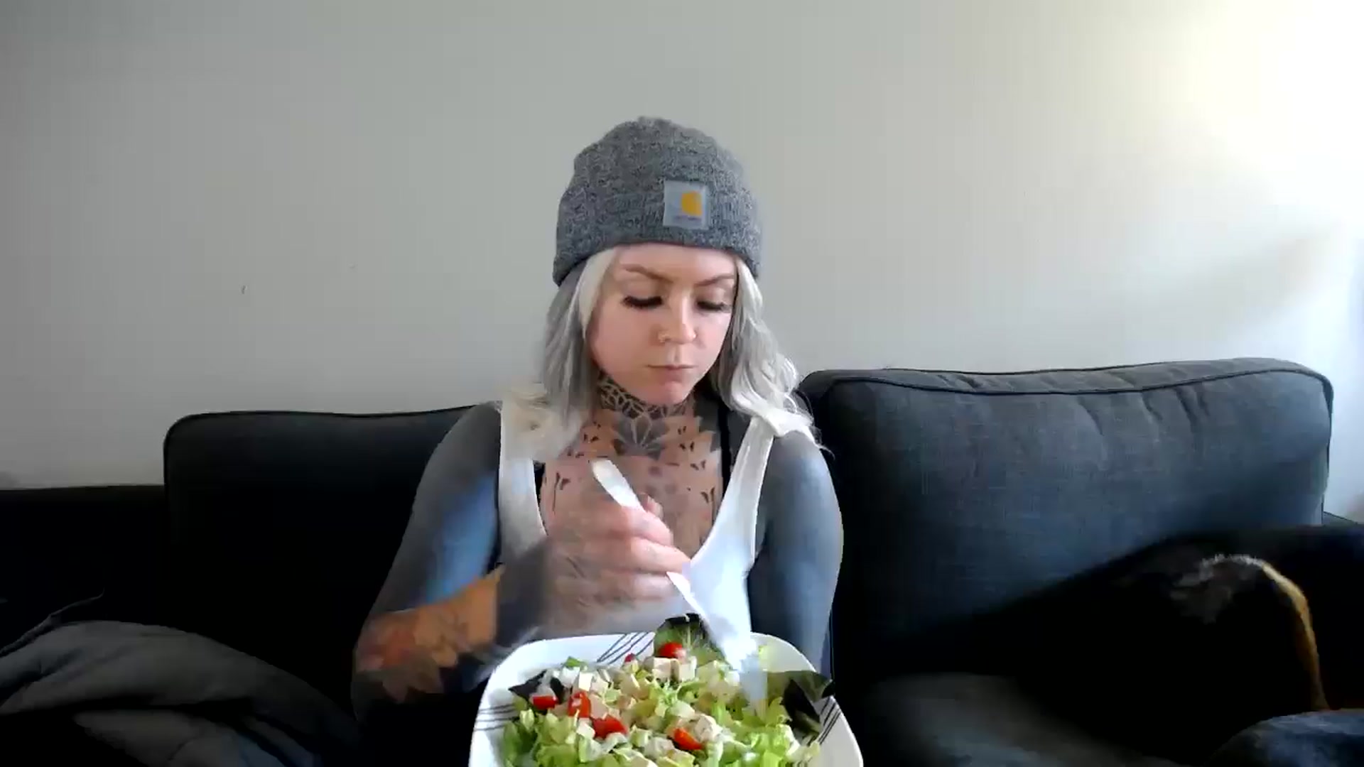 Gallery image thumbnail from ViVerdure's myfreecams stream on, 10/05/2024, 21:37 image 11 of 20