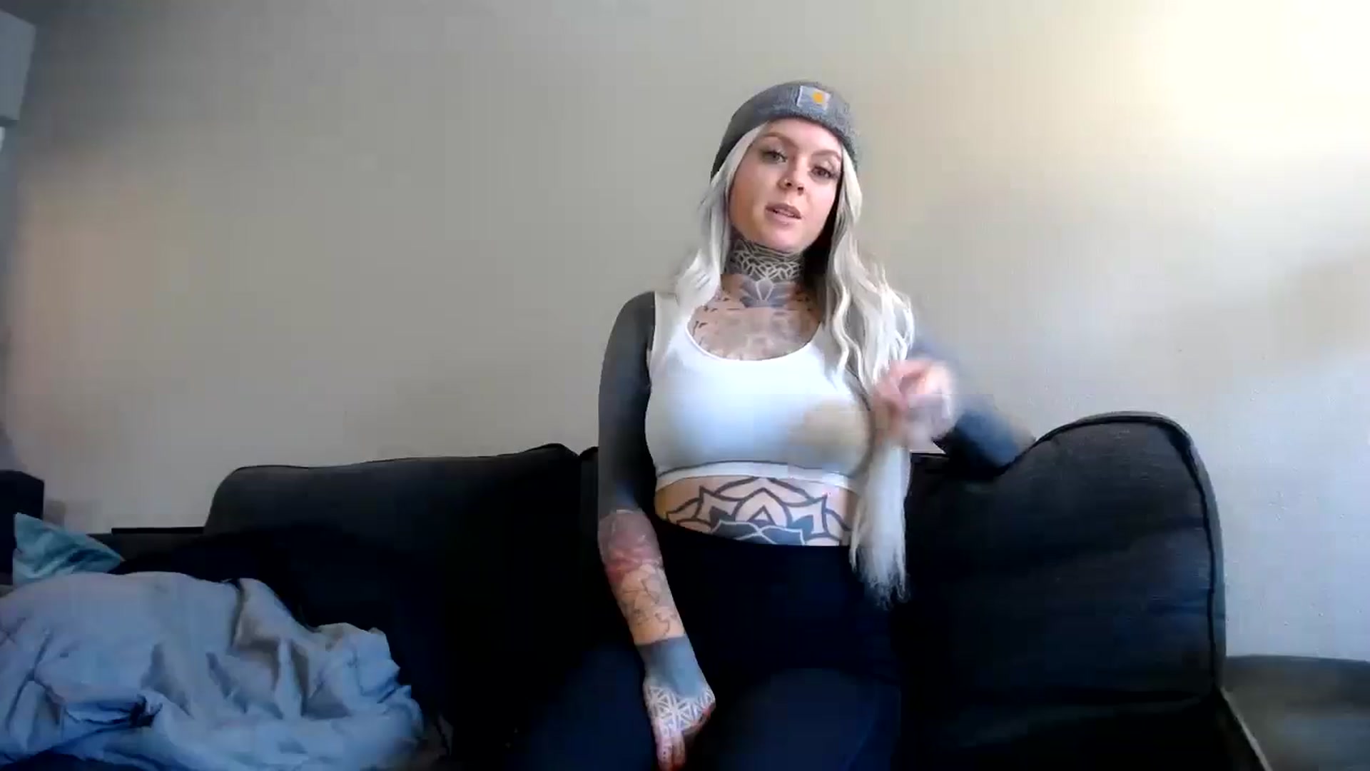 Gallery image thumbnail from ViVerdure's myfreecams stream on, 10/05/2024, 21:37 image 19 of 20