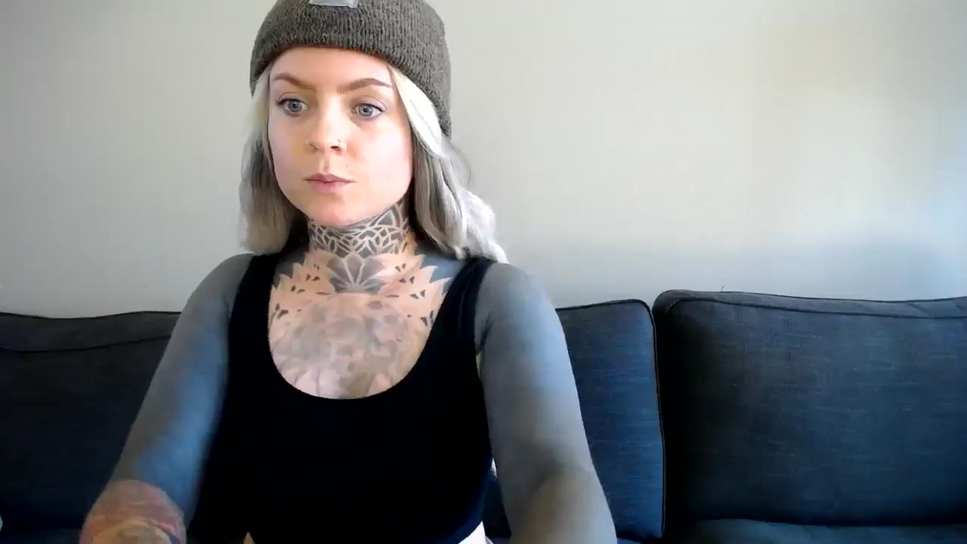 Gallery image thumbnail from ViVerdure's myfreecams stream on, 10/06/2024, 19:02 image 15 of 20