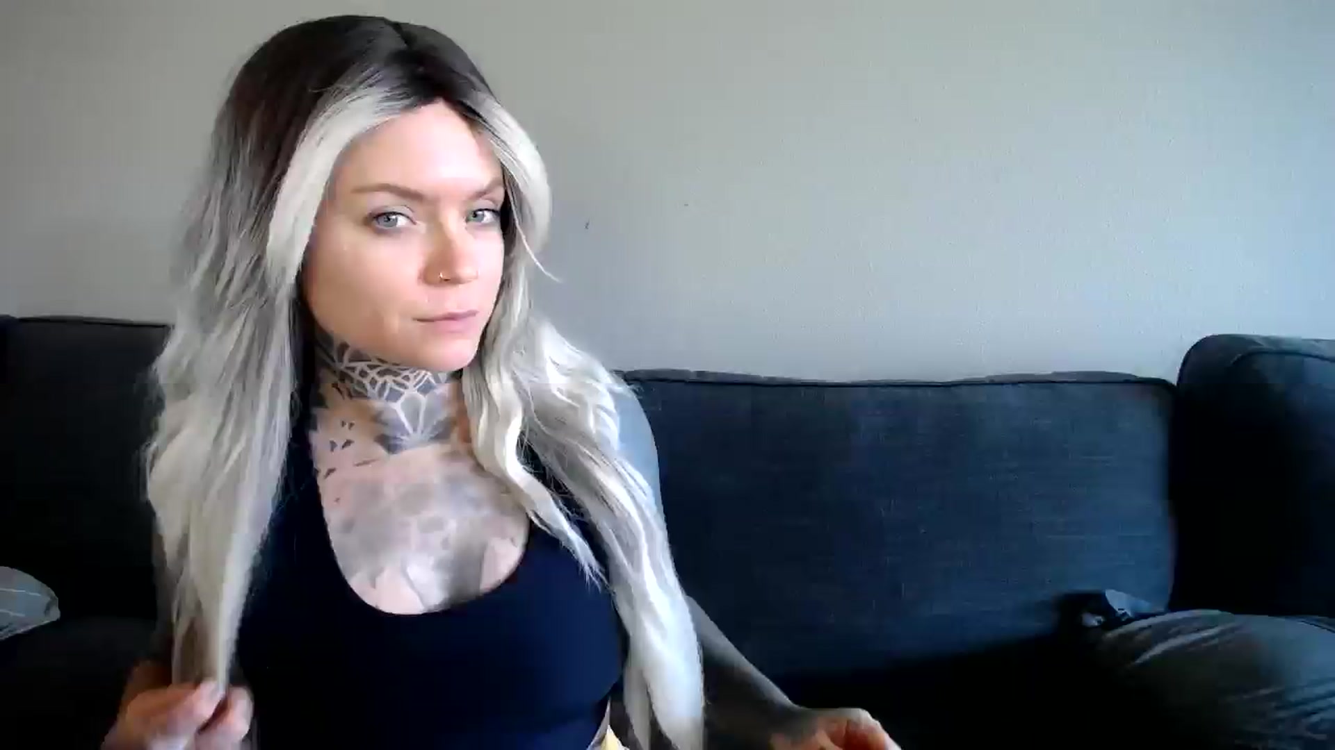 Gallery image thumbnail from ViVerdure's myfreecams stream on, 10/19/2024, 23:01 image 1 of 20