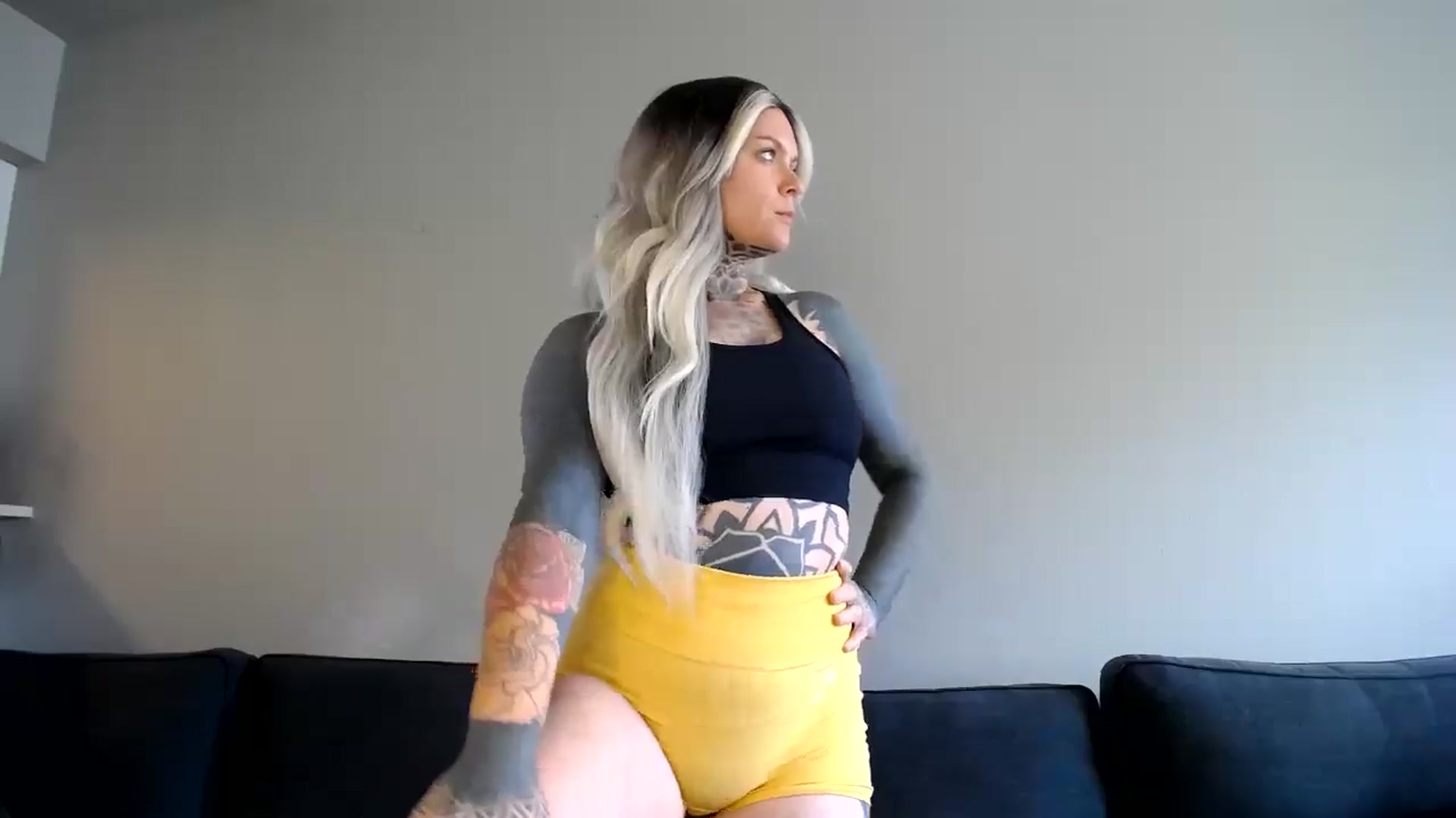 Gallery image thumbnail from ViVerdure's myfreecams stream on, 10/19/2024, 23:01 image 6 of 20