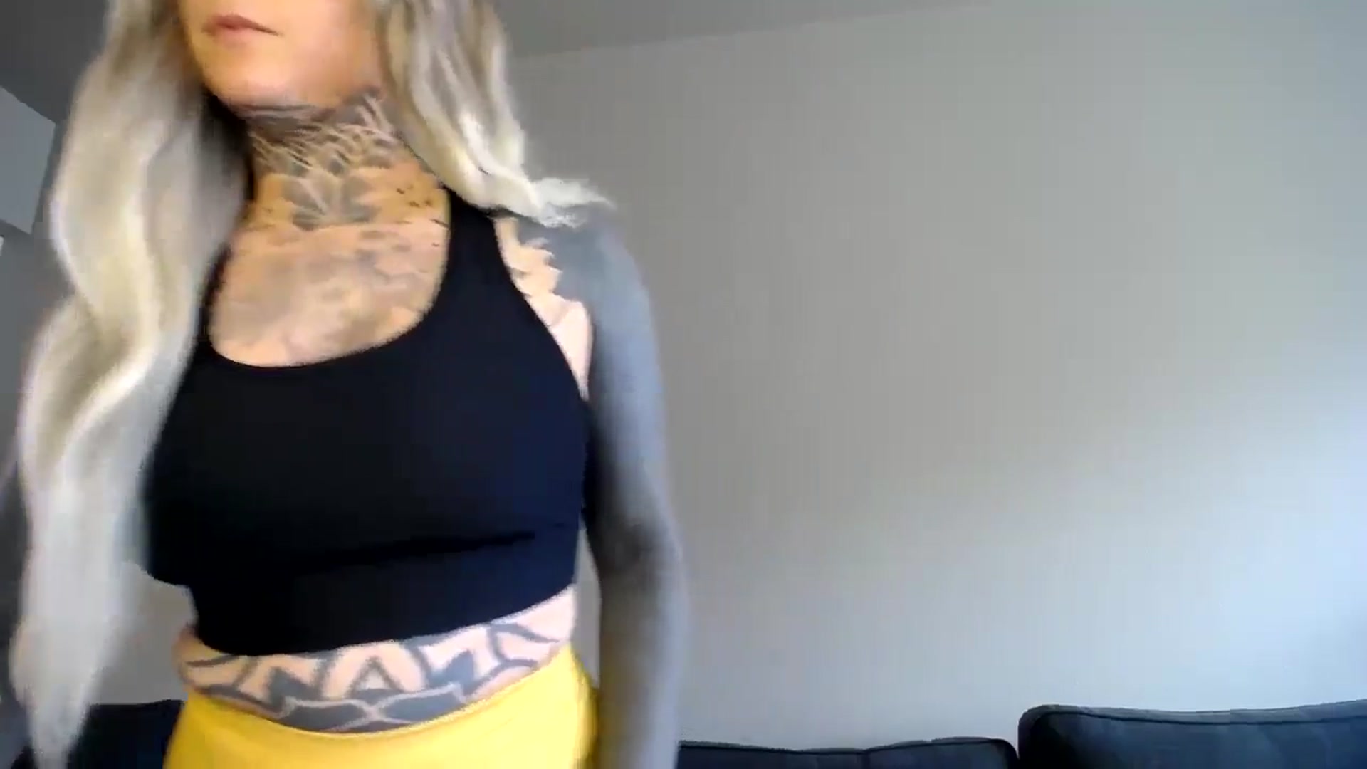 Gallery image thumbnail from ViVerdure's myfreecams stream on, 10/19/2024, 23:01 image 13 of 20