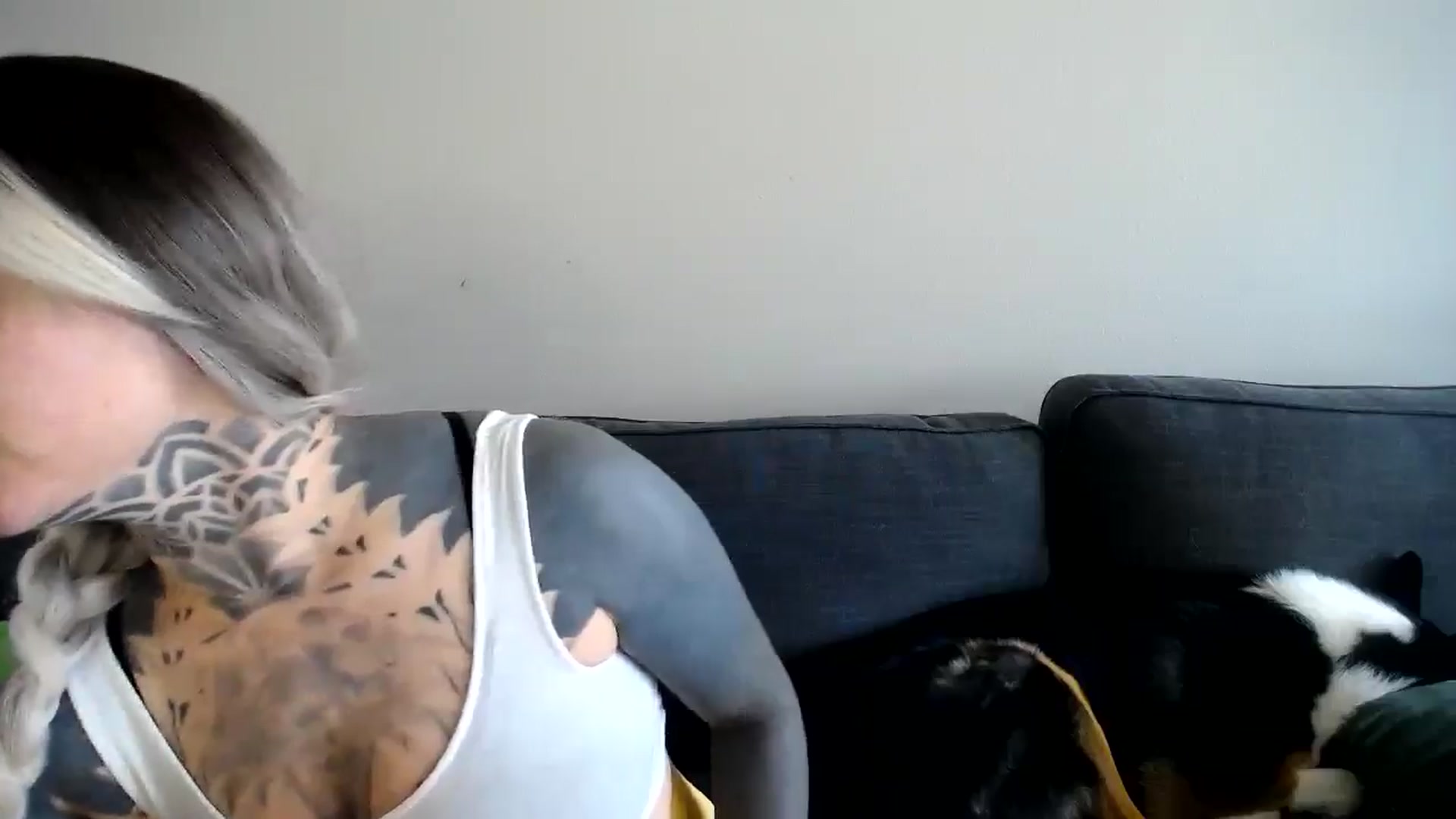 Gallery image thumbnail from ViVerdure's myfreecams stream on, 10/27/2024, 19:30 image 4 of 20