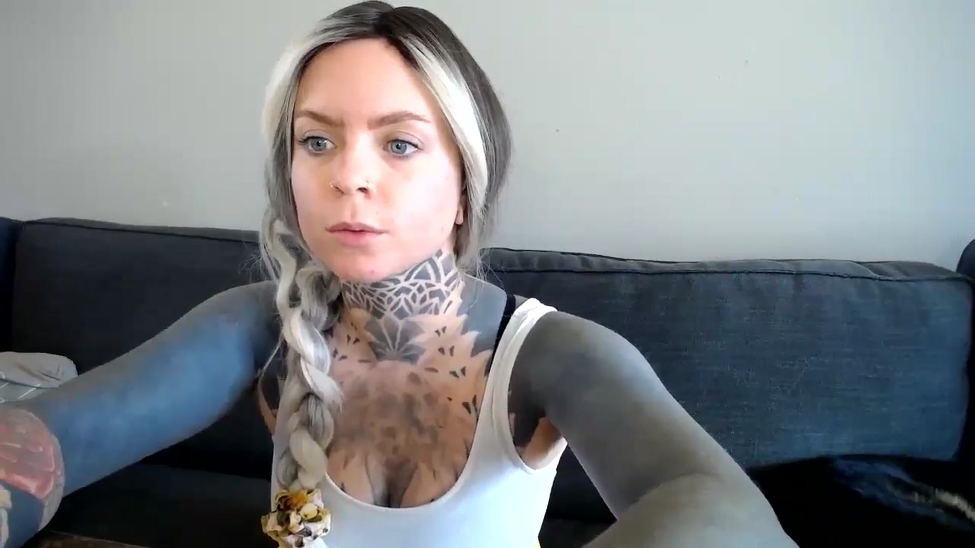 Gallery image thumbnail from ViVerdure's myfreecams stream on, 10/27/2024, 19:30 image 19 of 20