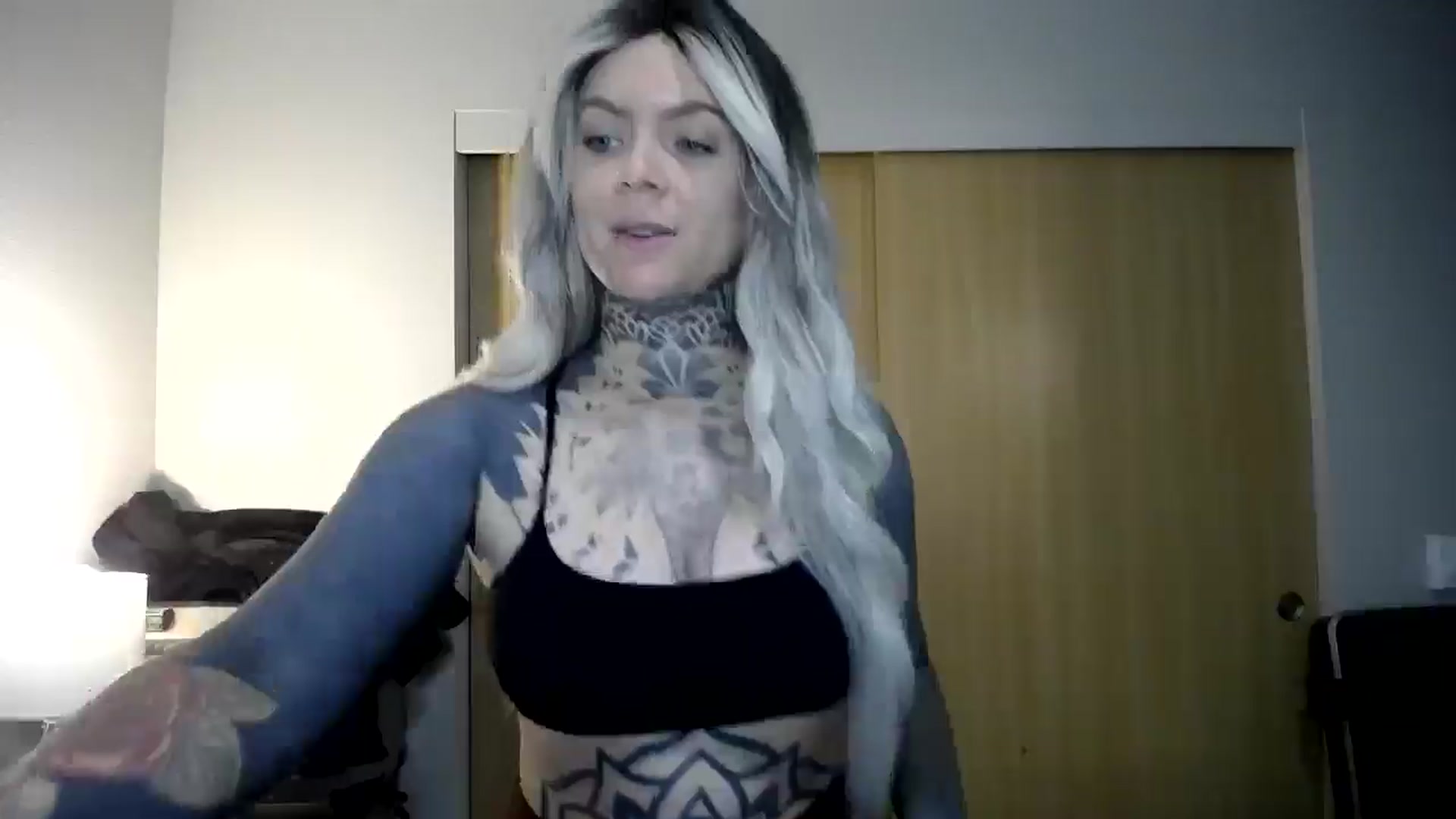 Gallery image thumbnail from ViVerdure's myfreecams stream on, 11/17/2024, 15:31 image 7 of 20