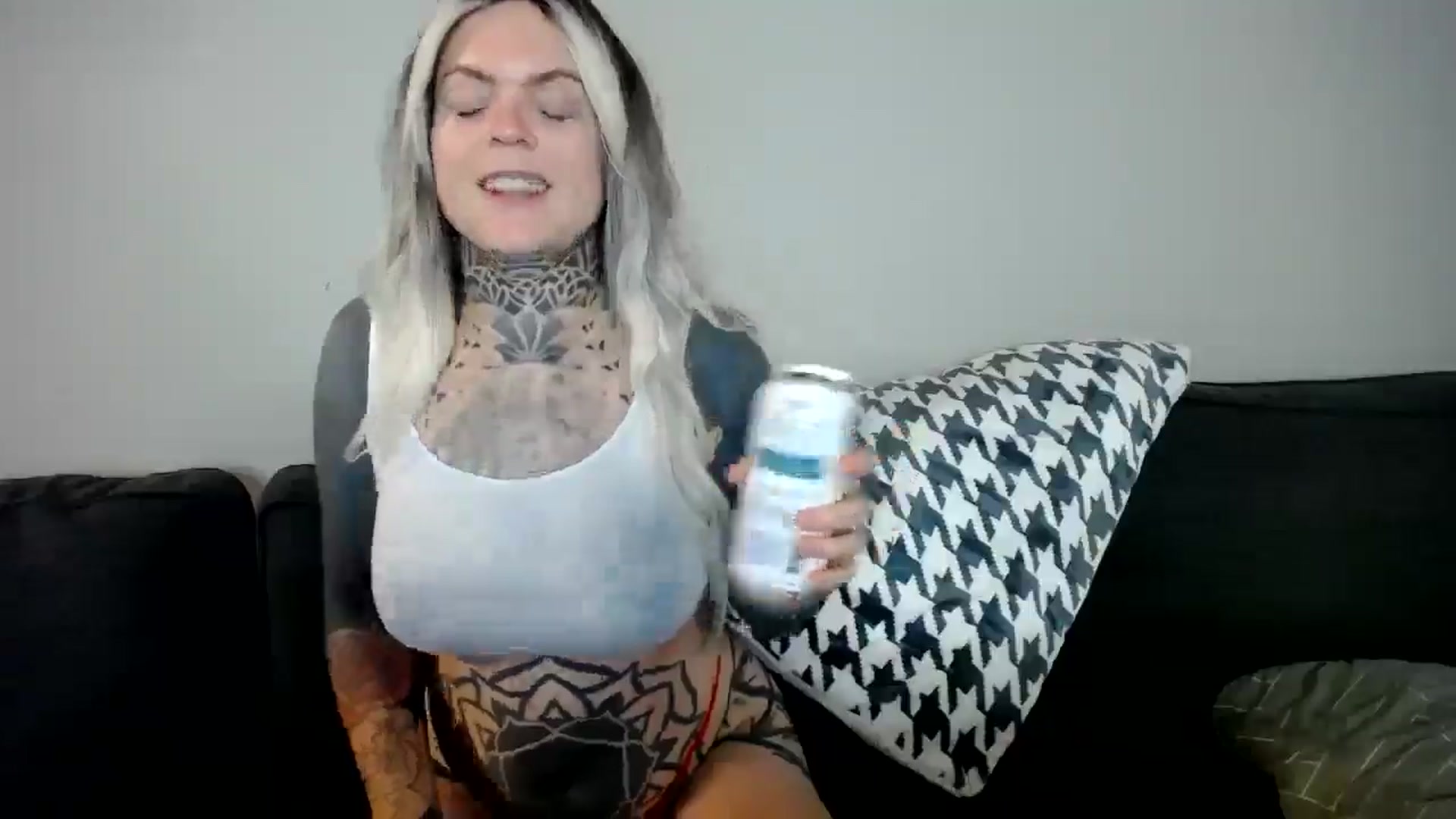 Gallery image thumbnail from ViVerdure's myfreecams stream on, 11/27/2024, 07:32 image 8 of 20