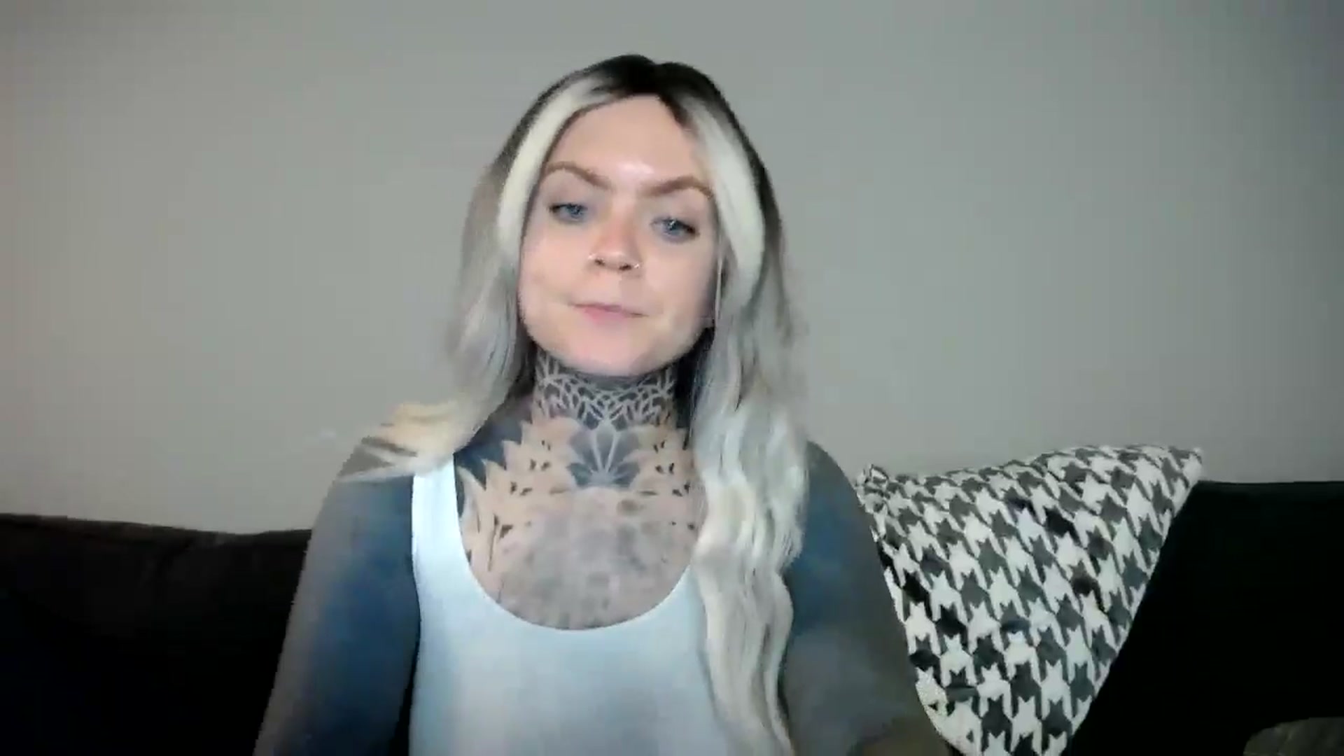 Gallery image thumbnail from ViVerdure's myfreecams stream on, 11/27/2024, 07:32 image 14 of 20