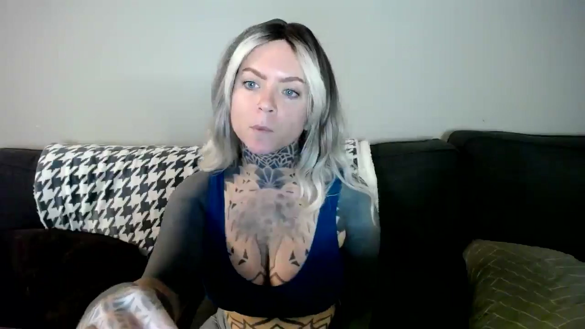 Gallery image thumbnail from ViVerdure's myfreecams stream on, 12/14/2024, 16:17 image 3 of 20