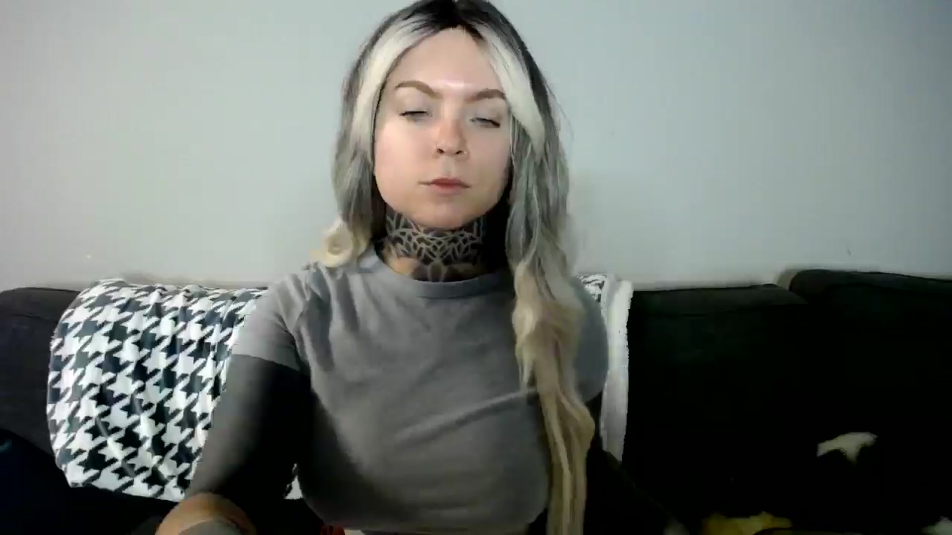 Gallery image thumbnail from ViVerdure's myfreecams stream on, 12/15/2024, 16:47 image 7 of 20