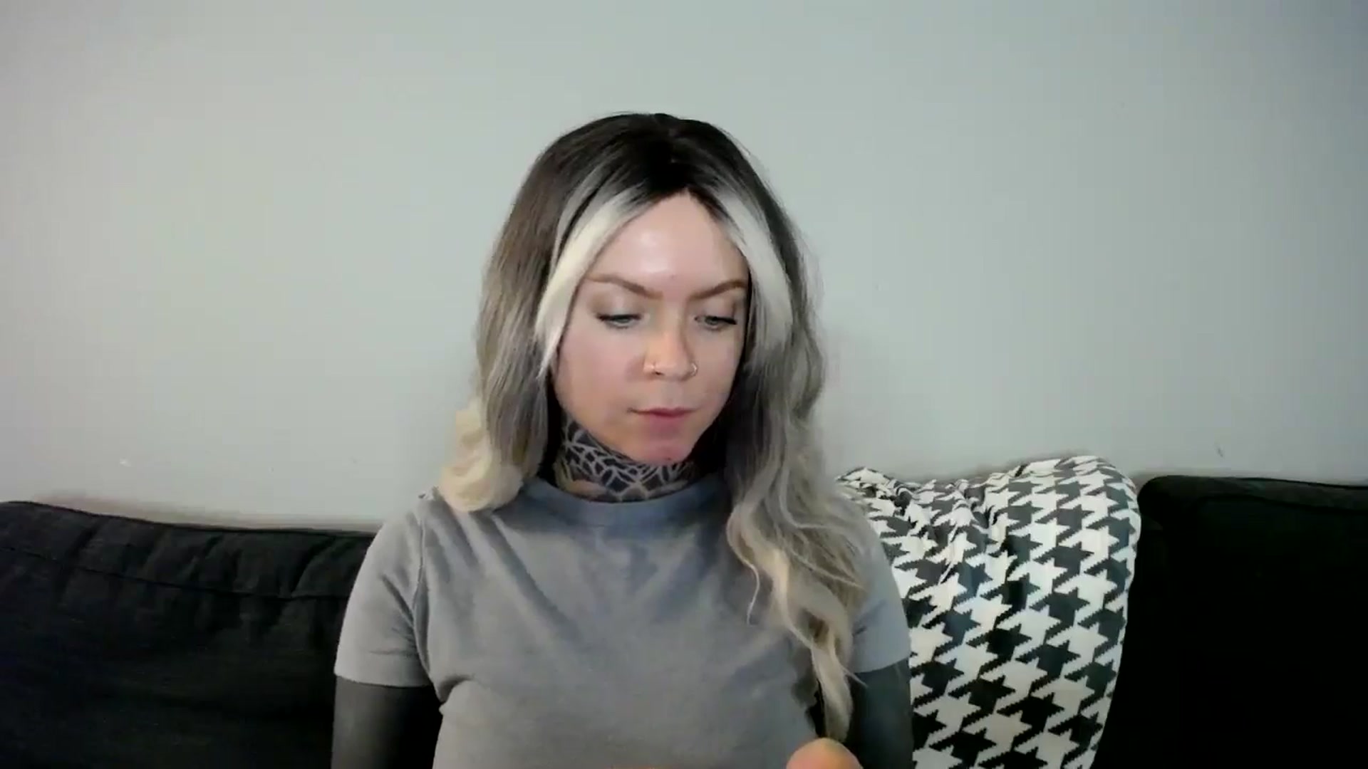 Gallery image thumbnail from ViVerdure's myfreecams stream on, 12/20/2024, 16:33 image 12 of 20