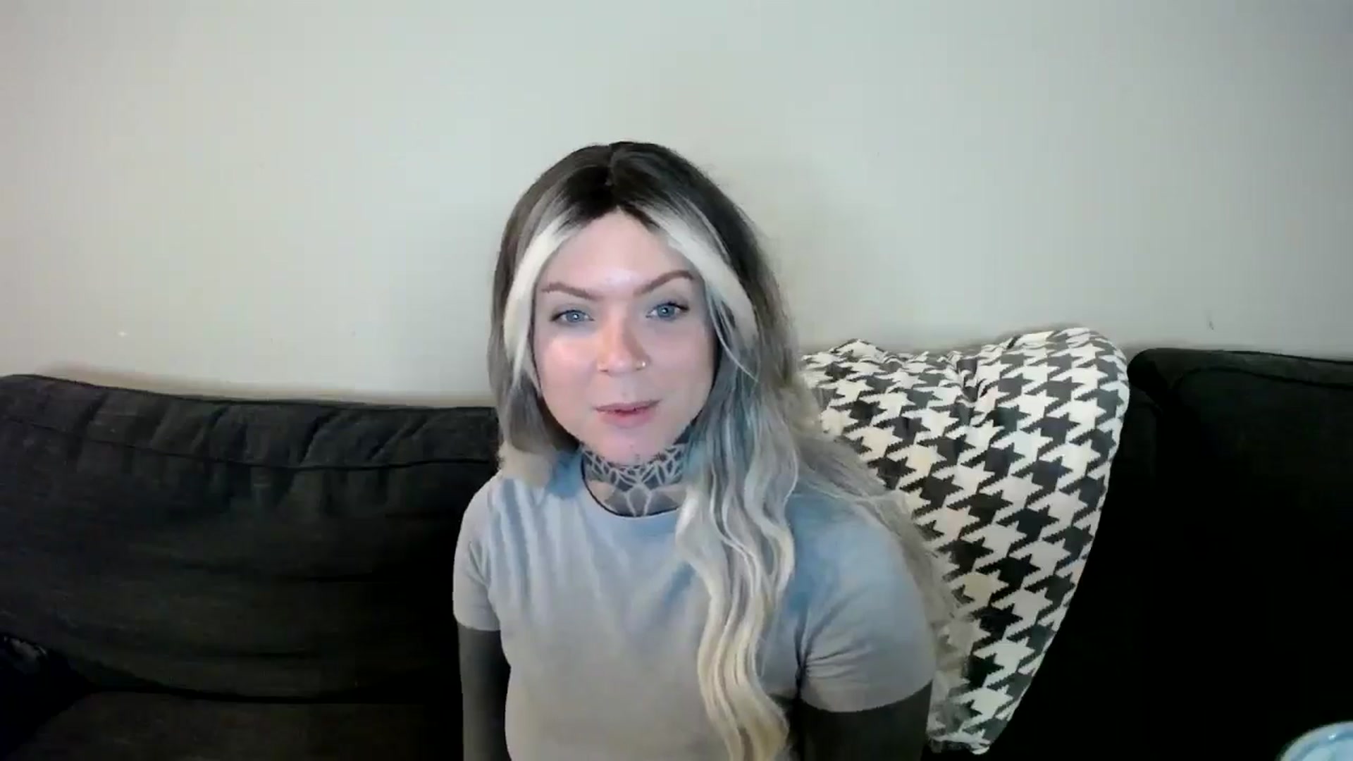 Gallery image thumbnail from ViVerdure's myfreecams stream on, 12/20/2024, 16:33 image 4 of 20