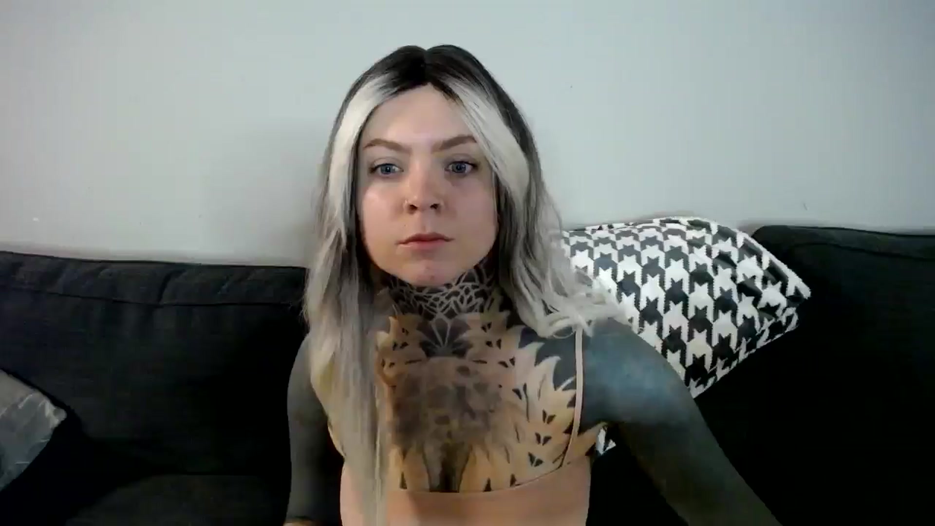Gallery image thumbnail from ViVerdure's myfreecams stream on, 12/22/2024, 16:28 image 9 of 20