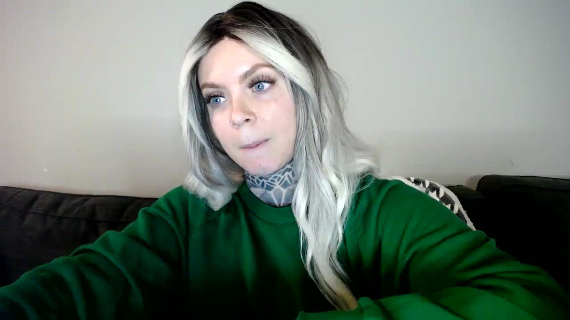Gallery image thumbnail from ViVerdure's myfreecams stream on, 12/25/2024, 05:35 image 2 of 20