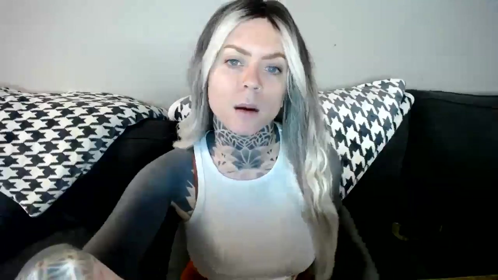 Gallery image thumbnail from ViVerdure's myfreecams stream on, 01/03/2025, 16:58 image 20 of 20