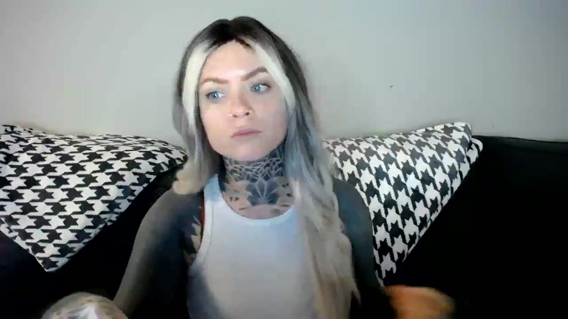 Gallery image thumbnail from ViVerdure's myfreecams stream on, 01/03/2025, 16:58 image 6 of 20
