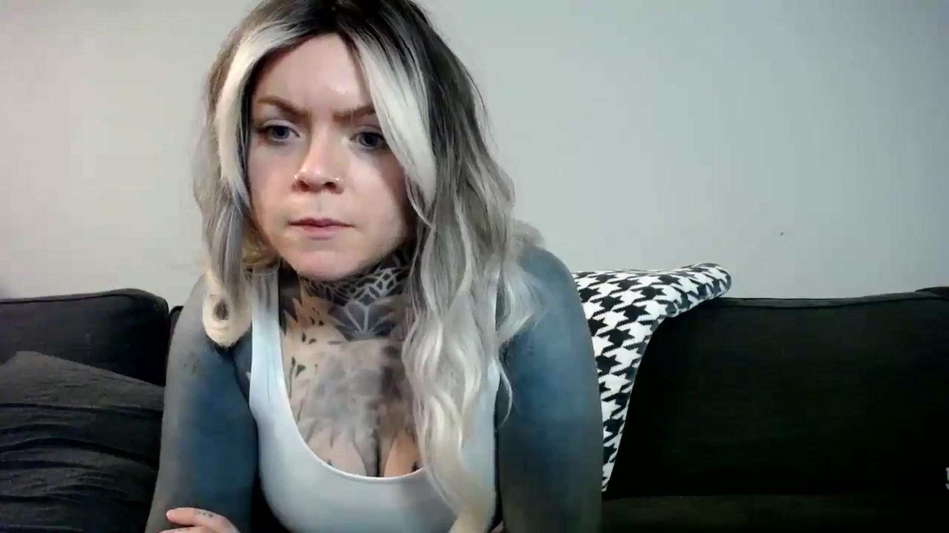 Gallery image thumbnail from ViVerdure's myfreecams stream on, 01/26/2025, 16:36 image 2 of 20