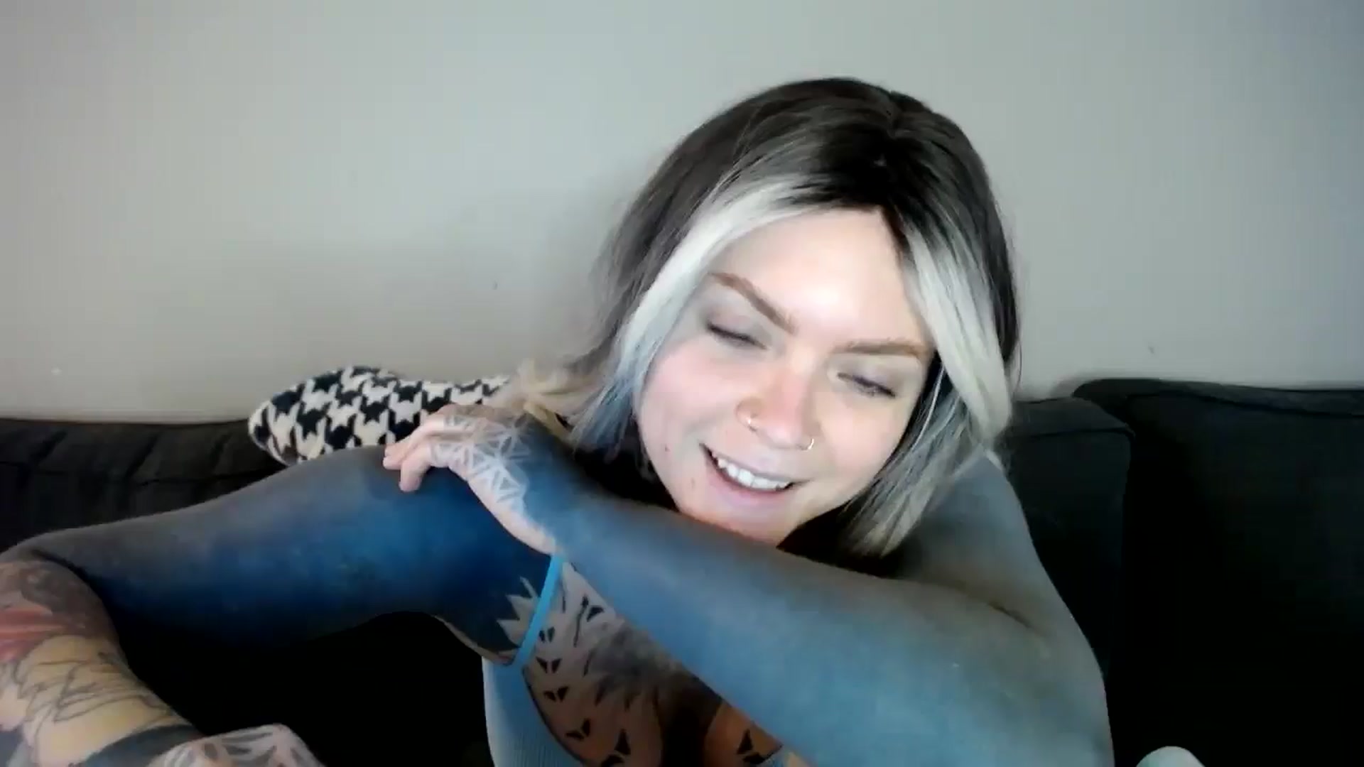 Gallery image thumbnail from ViVerdure's myfreecams stream on, 02/16/2025, 17:32 image 1 of 20
