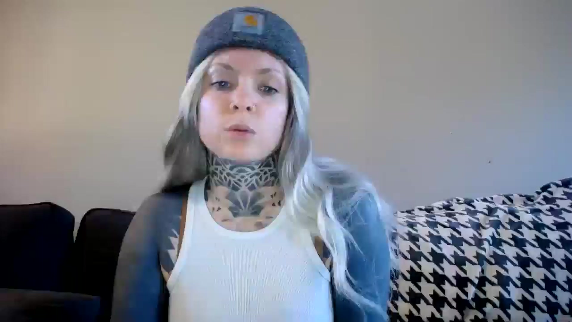 Gallery image thumbnail from ViVerdure's myfreecams stream on, 04/13/2025, 16:02 image 5 of 20