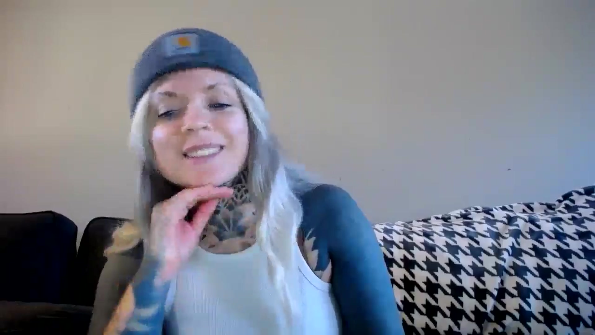 Gallery image thumbnail from ViVerdure's myfreecams stream on, 04/13/2025, 16:02 image 11 of 20