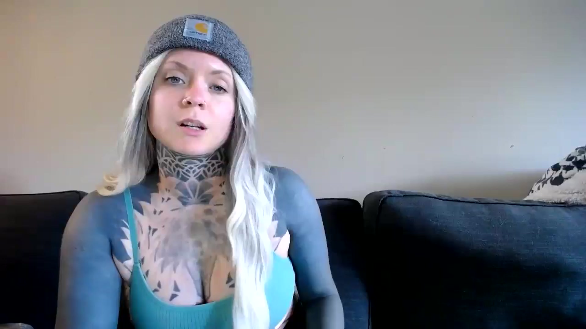 Gallery image thumbnail from ViVerdure's myfreecams stream on, 04/21/2025, 24:32 image 1 of 20