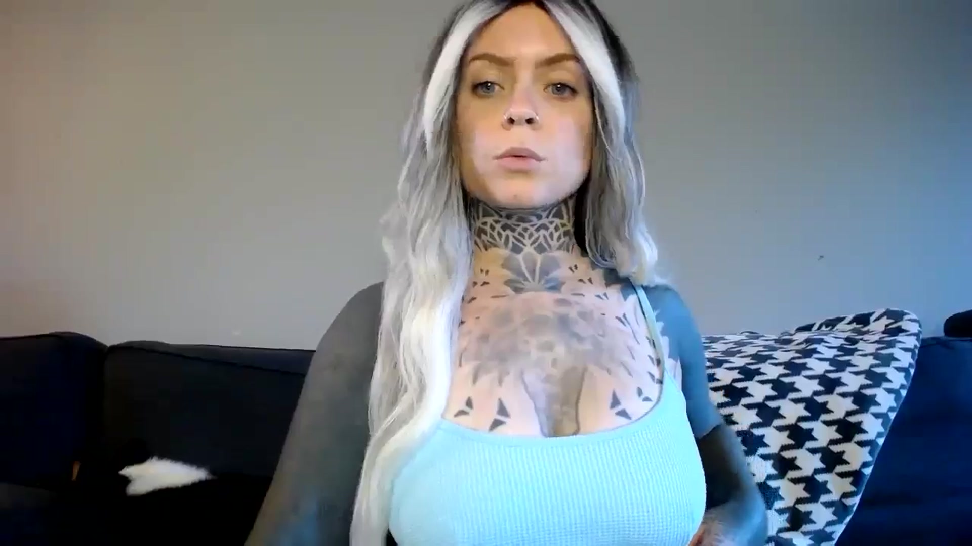 Gallery image thumbnail from ViVerdure's myfreecams stream on, 07/29/2025, 04:03 image 3 of 20