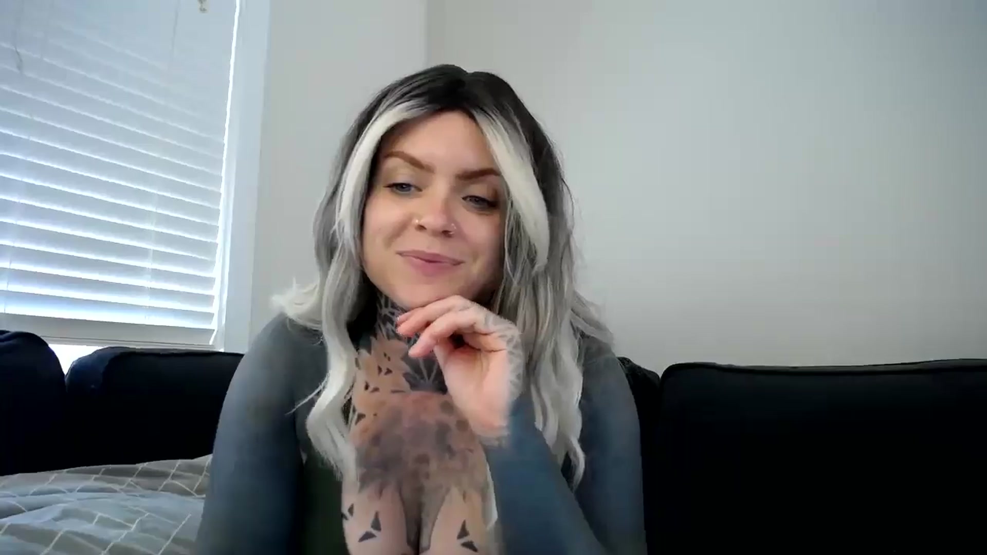 Gallery image thumbnail from ViVerdure's myfreecams stream on, 08/10/2025, 21:02 image 11 of 20