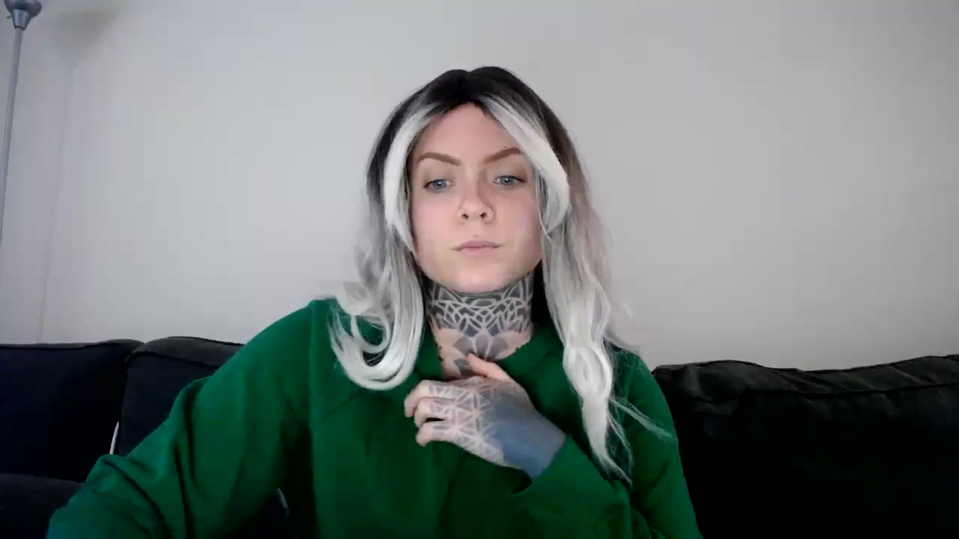 Gallery image thumbnail from ViVerdure's myfreecams stream on, 10/27/2025, 24:35 image 17 of 20