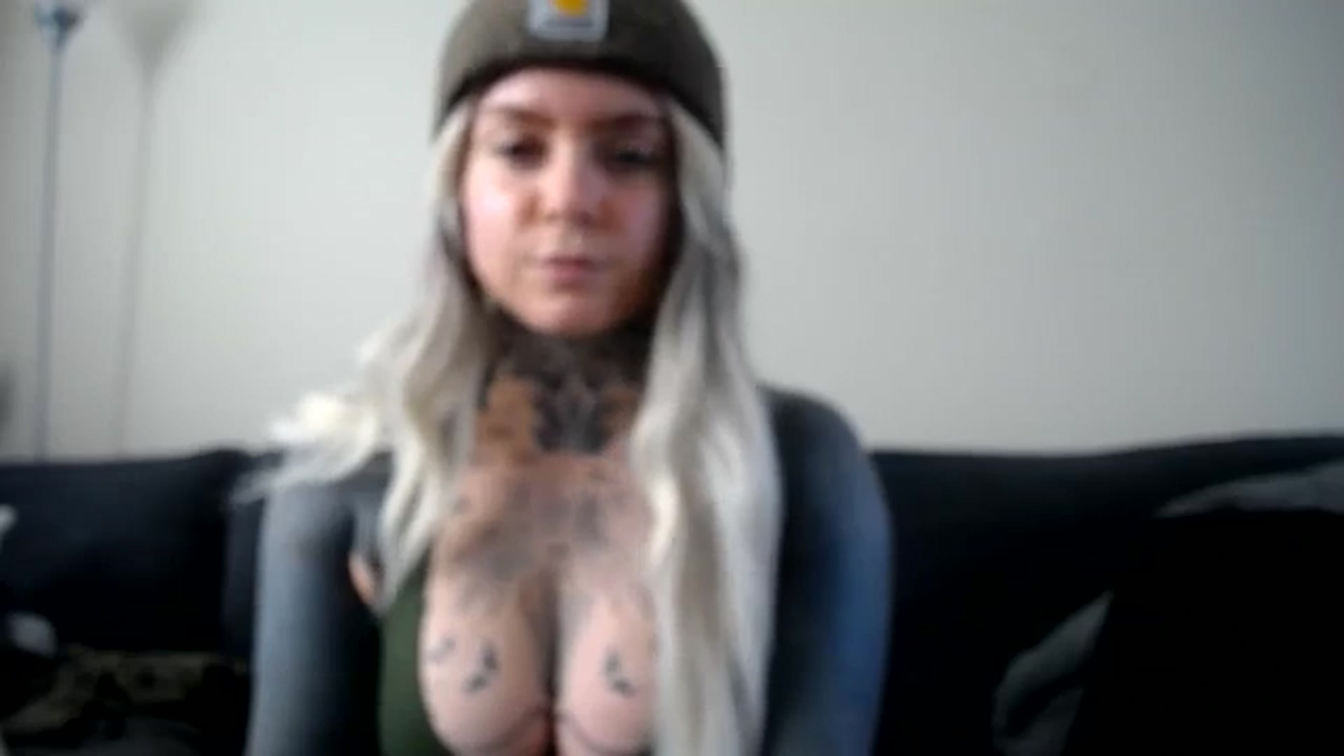 Gallery image thumbnail from ViVerdure's myfreecams stream on, 12/28/2025, 20:01 image 10 of 20