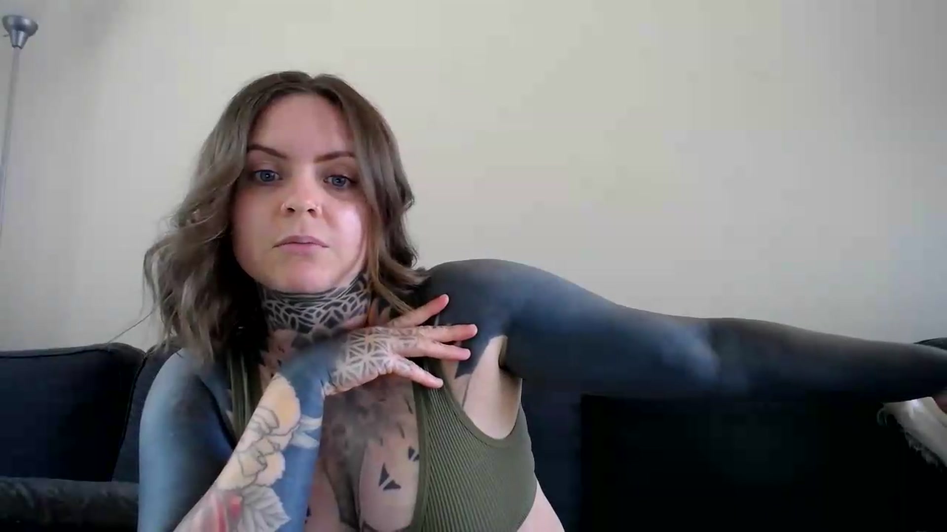 Gallery image thumbnail from ViVerdure's myfreecams stream on, 05/24/2026, 22:03 image 5 of 20
