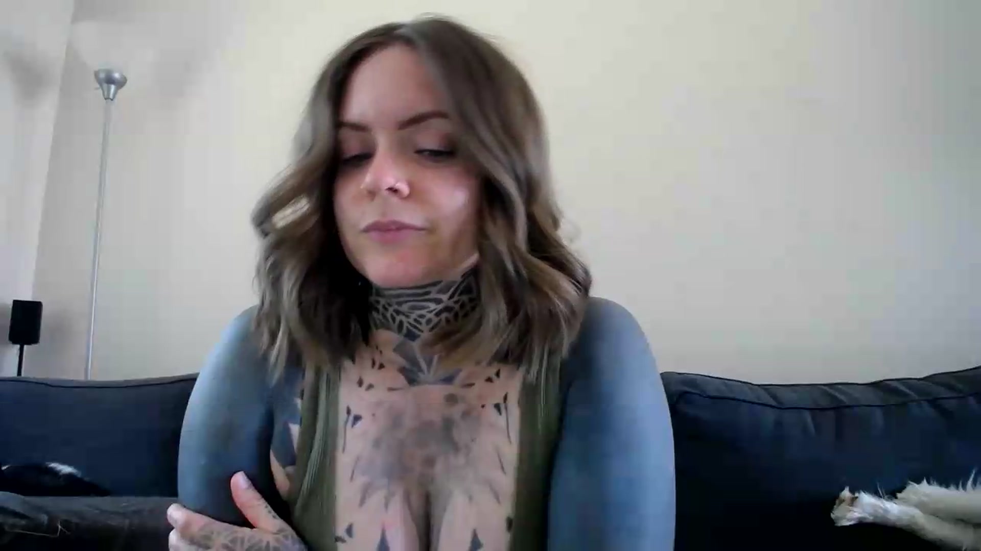 Gallery image thumbnail from ViVerdure's myfreecams stream on, 05/24/2026, 22:03 image 17 of 20
