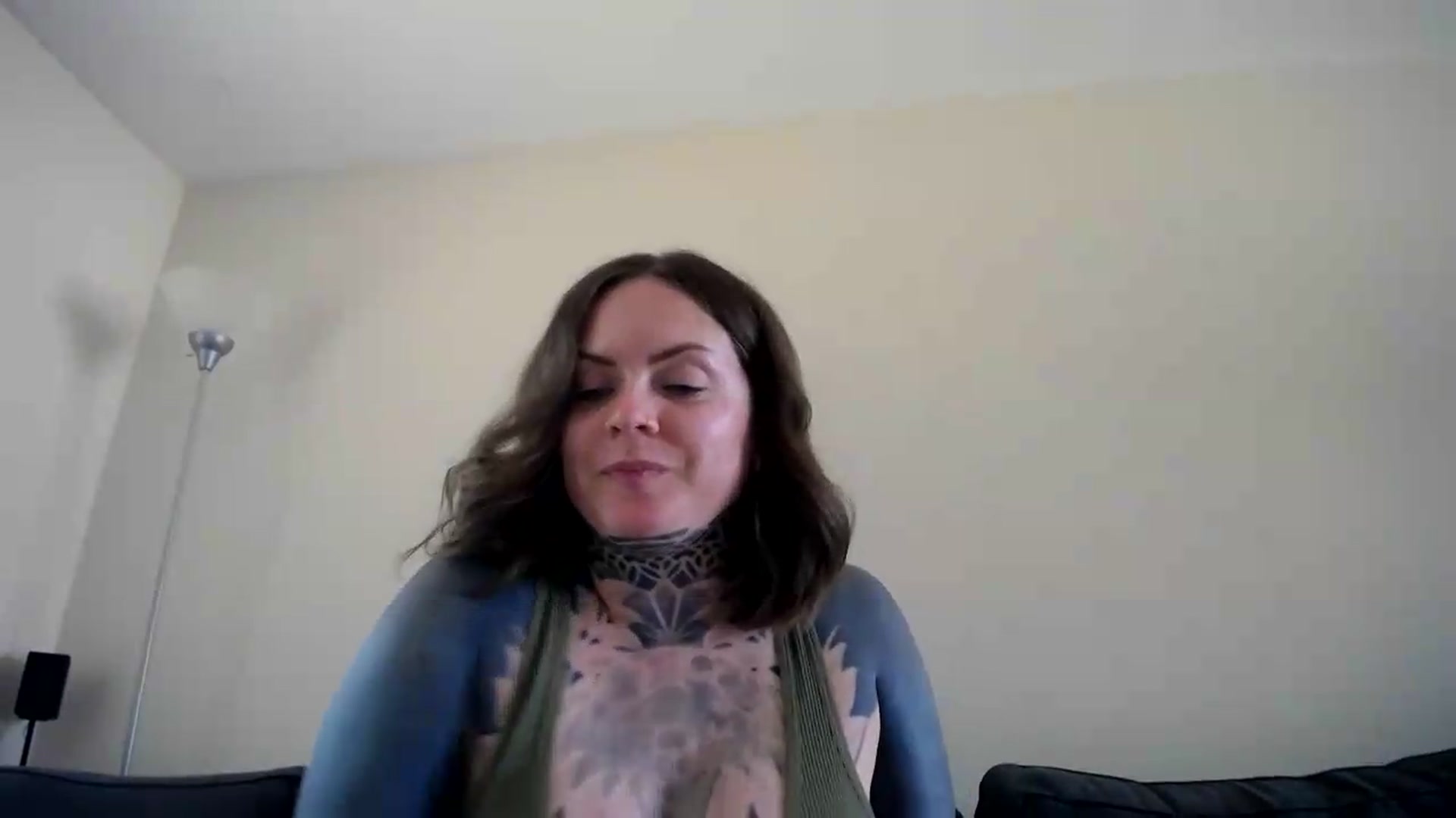 Gallery image thumbnail from ViVerdure's myfreecams stream on, 05/24/2026, 22:03 image 16 of 20