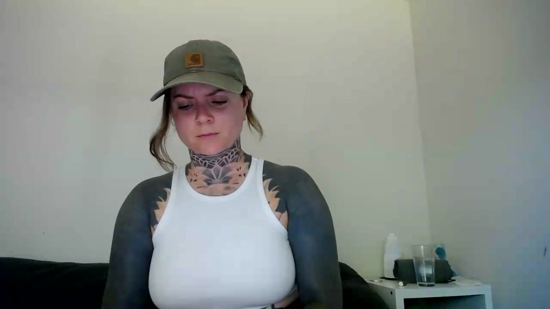 Gallery image thumbnail from ViVerdure's myfreecams stream on, 06/14/2026, 01:46 image 12 of 20